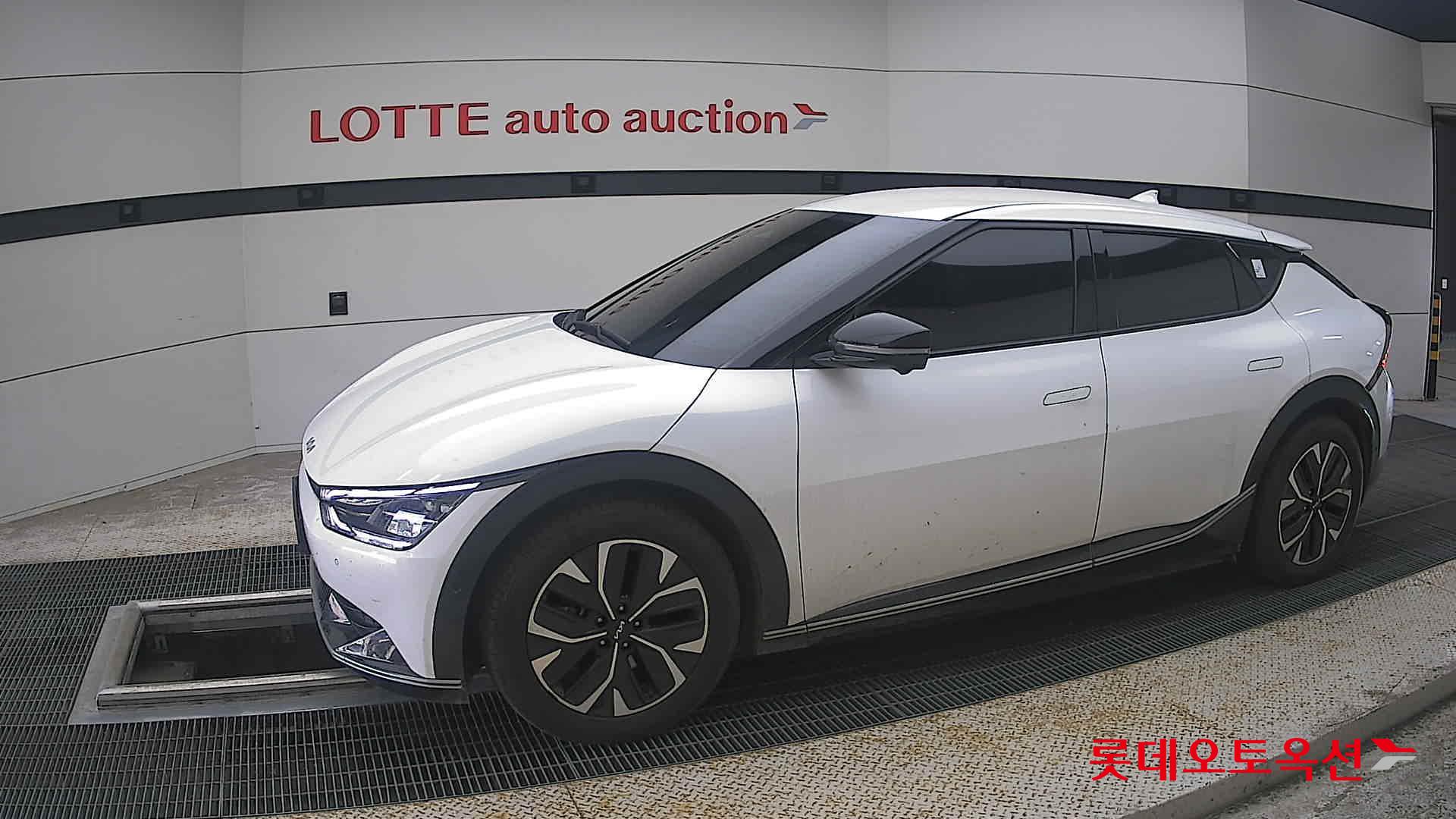 2022 - kia ev6
