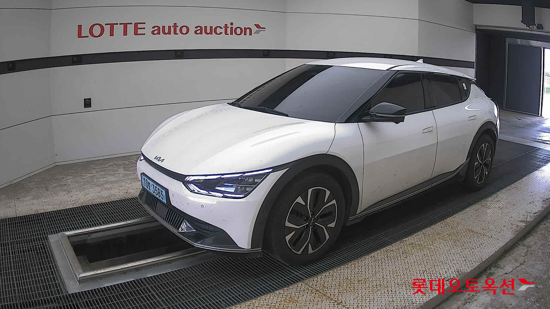 2022 - kia ev6
