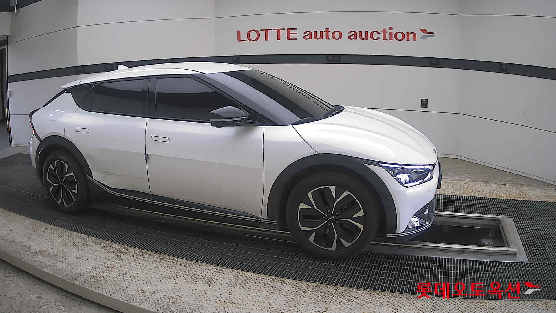2022 - kia ev6