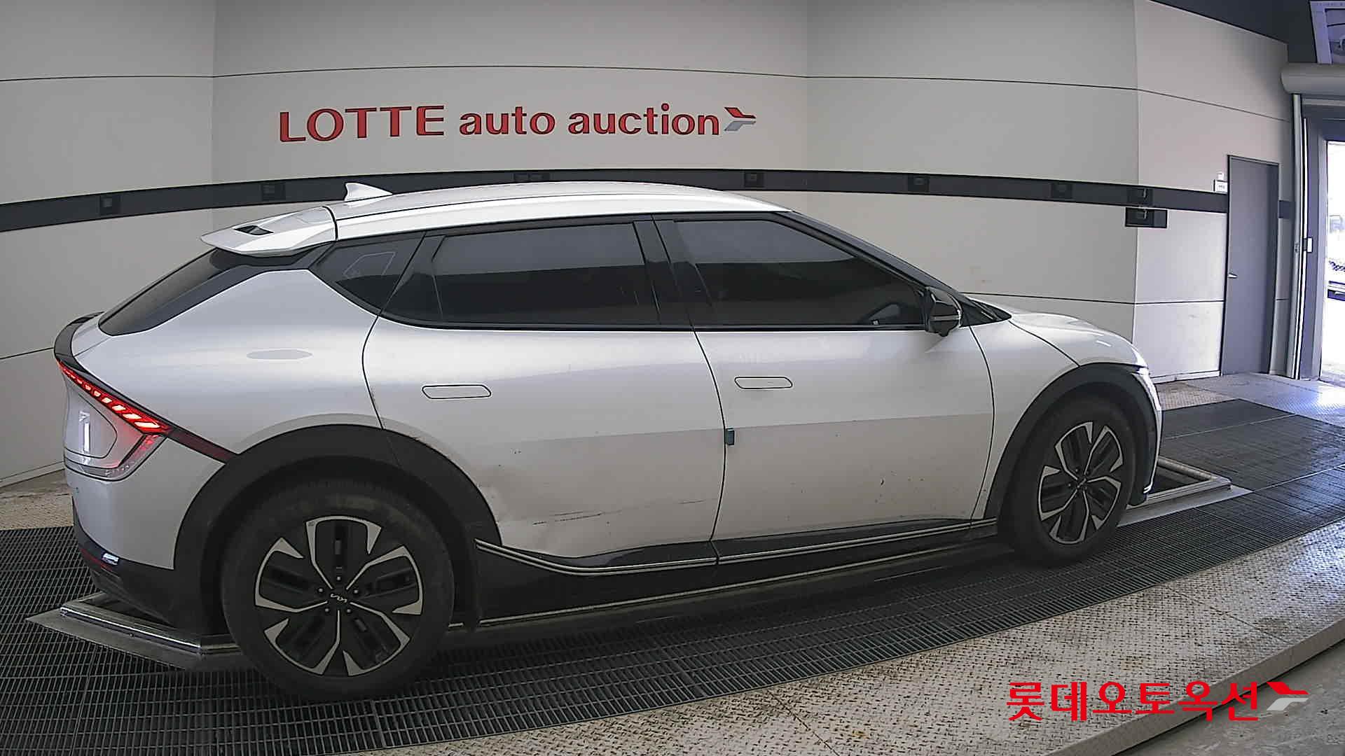 2022 - kia ev6