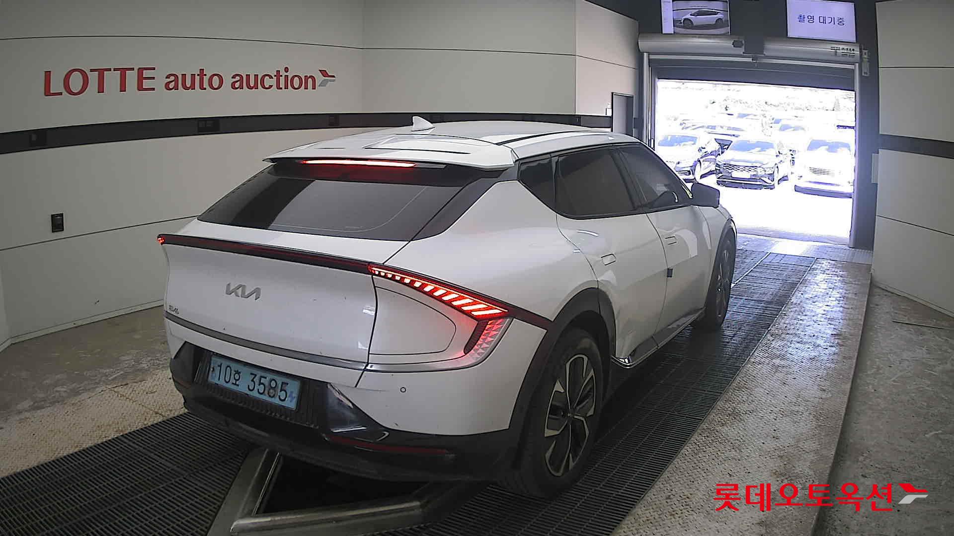 2022 - kia ev6