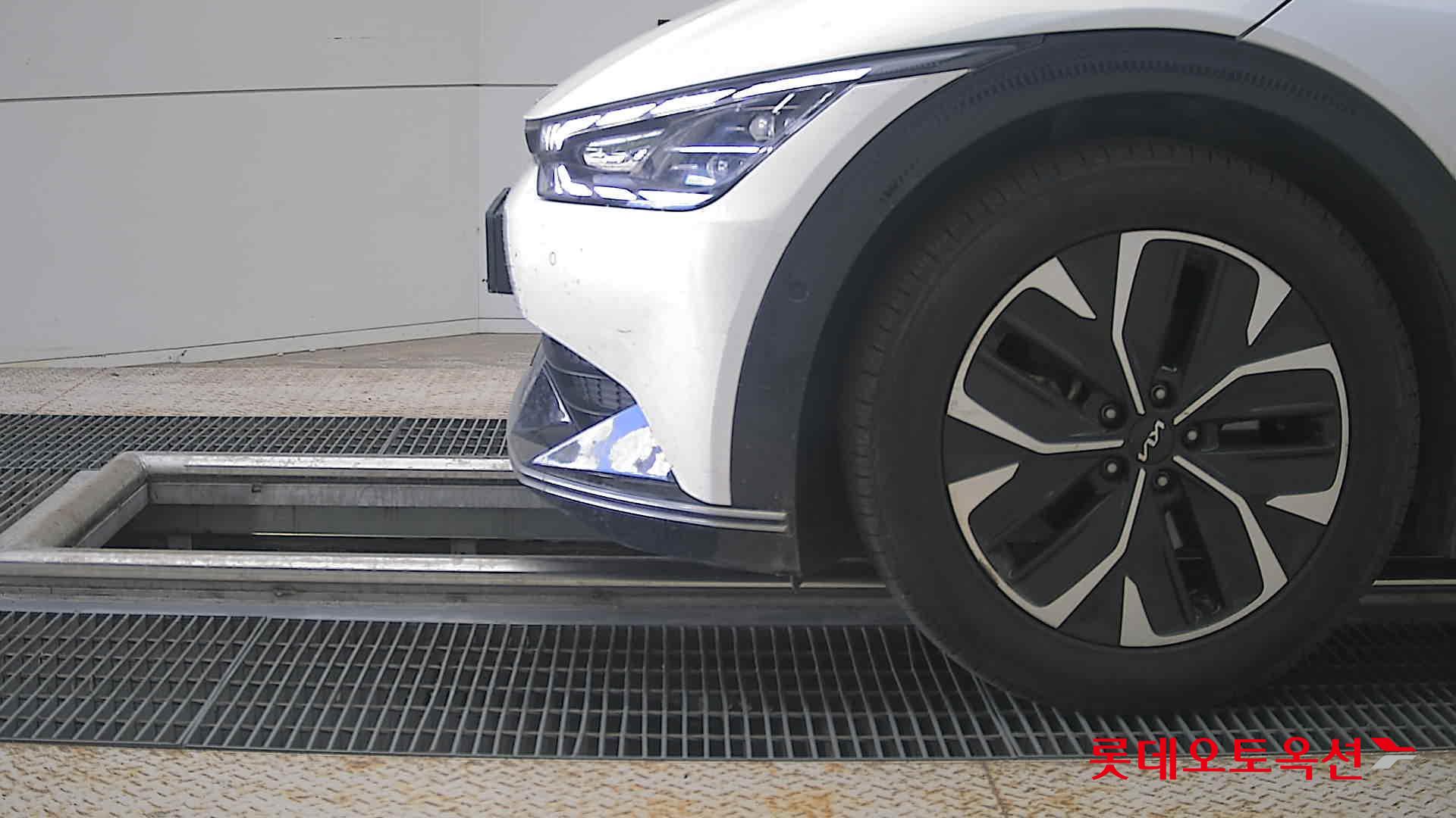 2022 - kia ev6