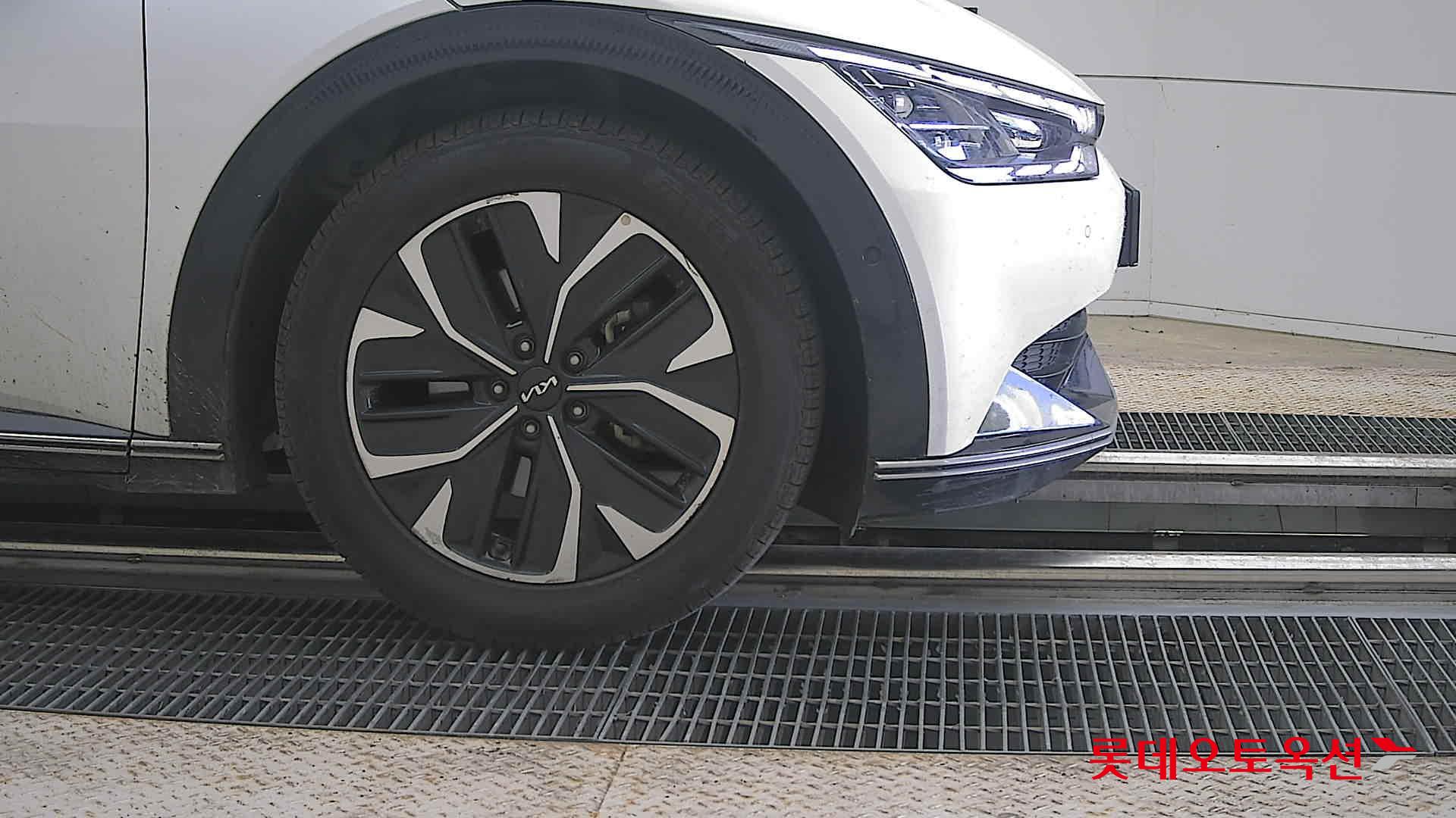 2022 - kia ev6