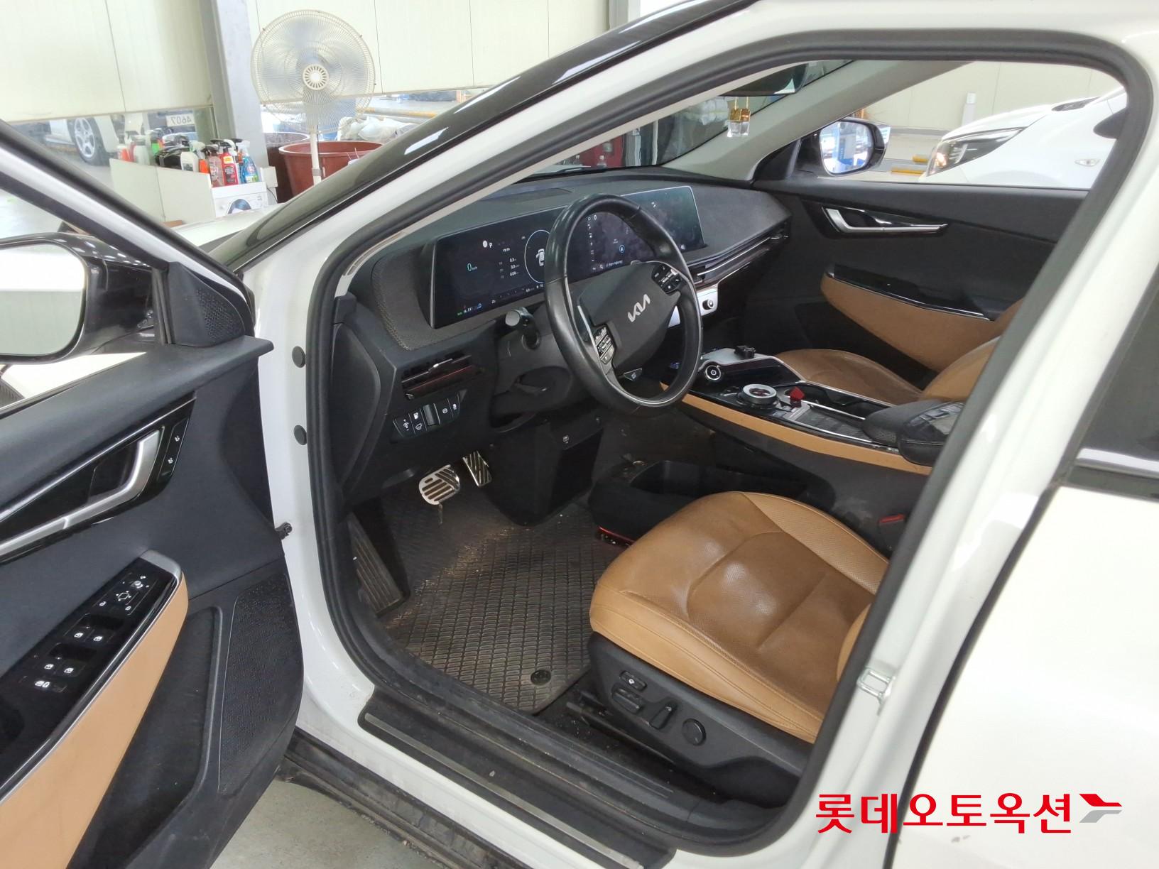 2022 - kia ev6
