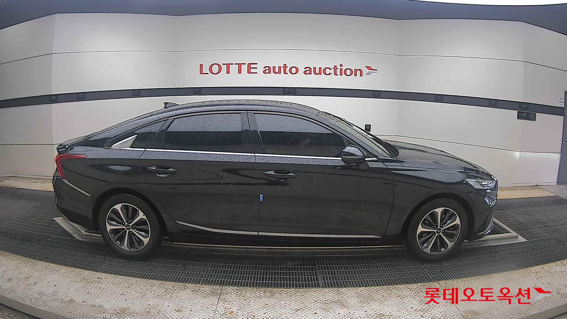 2022 - kia k8