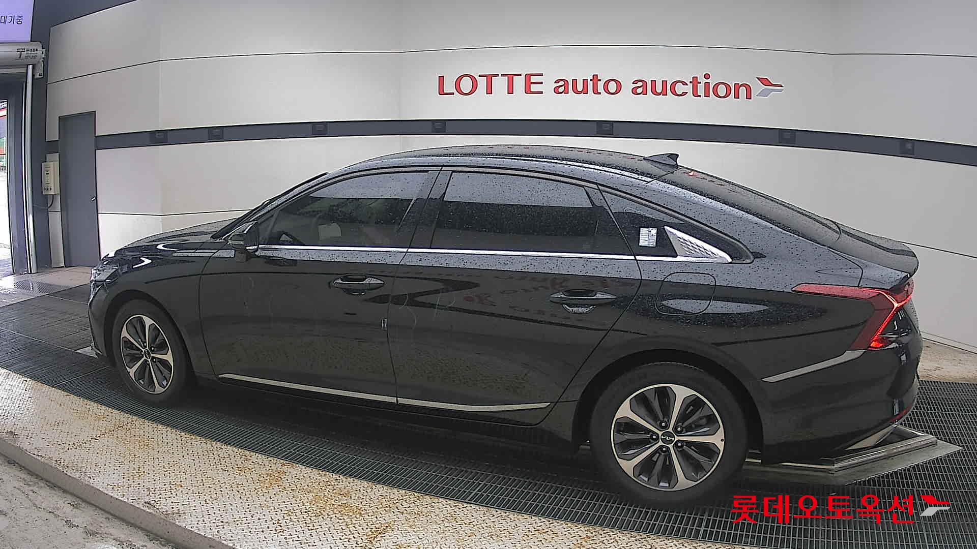 2022 - kia k8