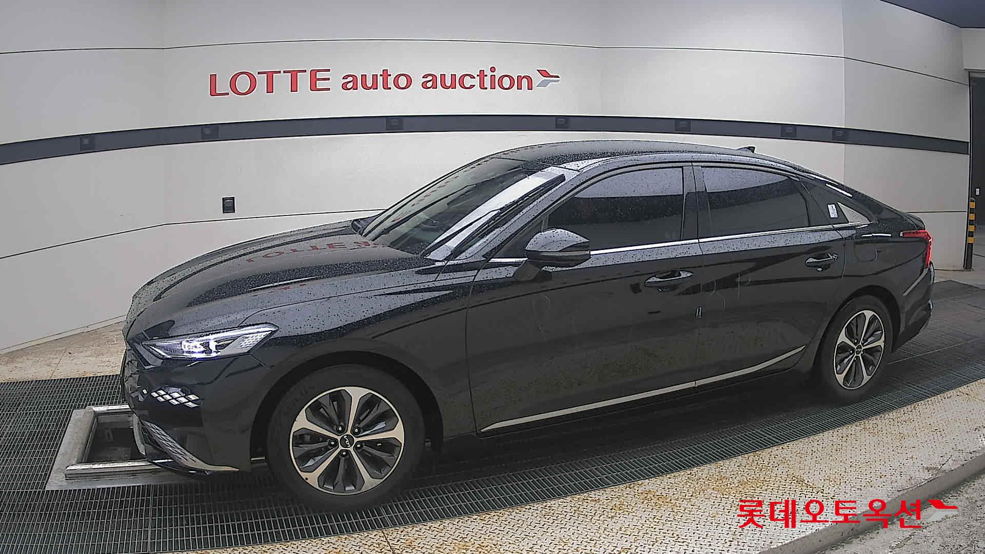 2022 - kia k8