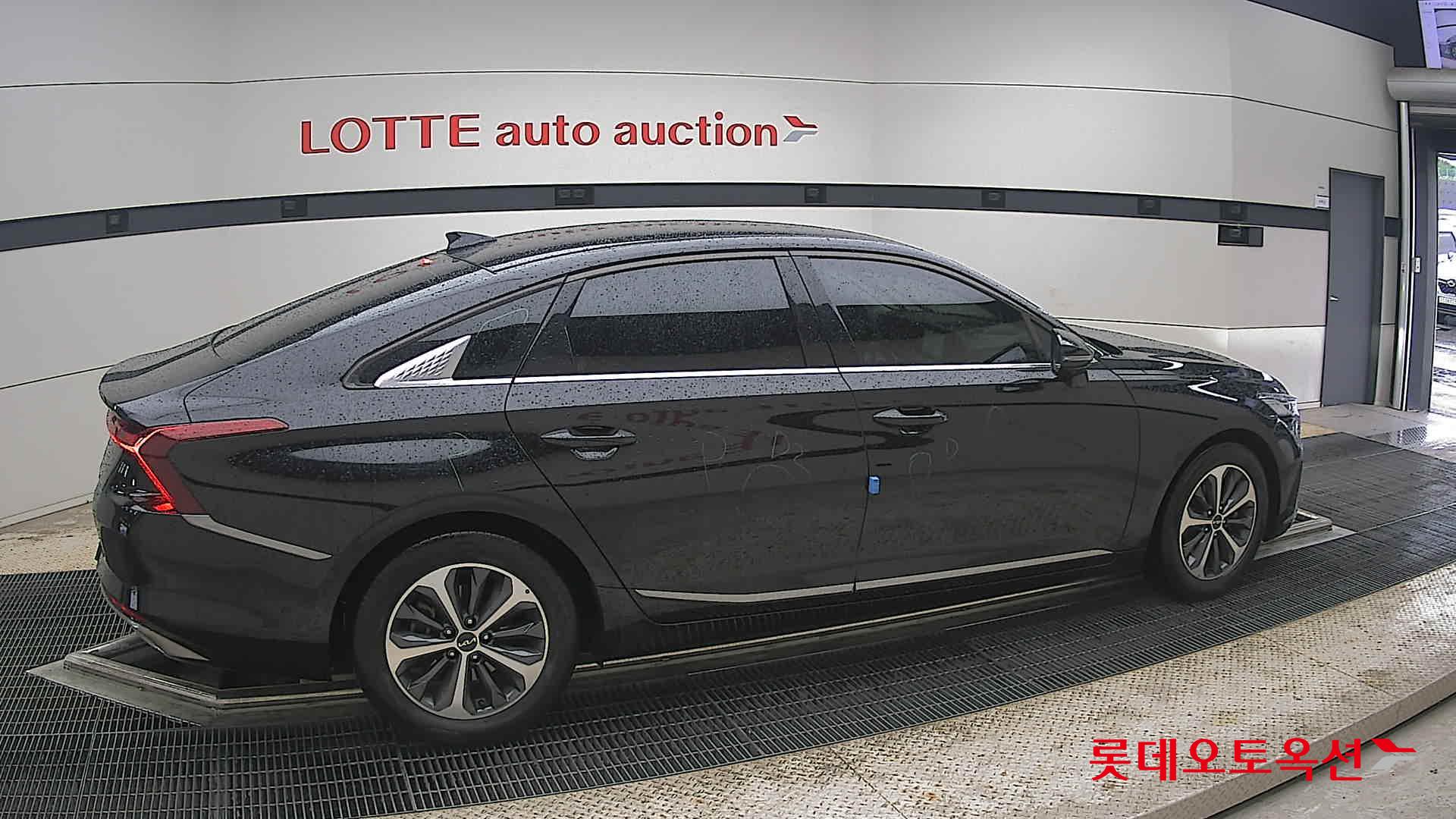 2022 - kia k8