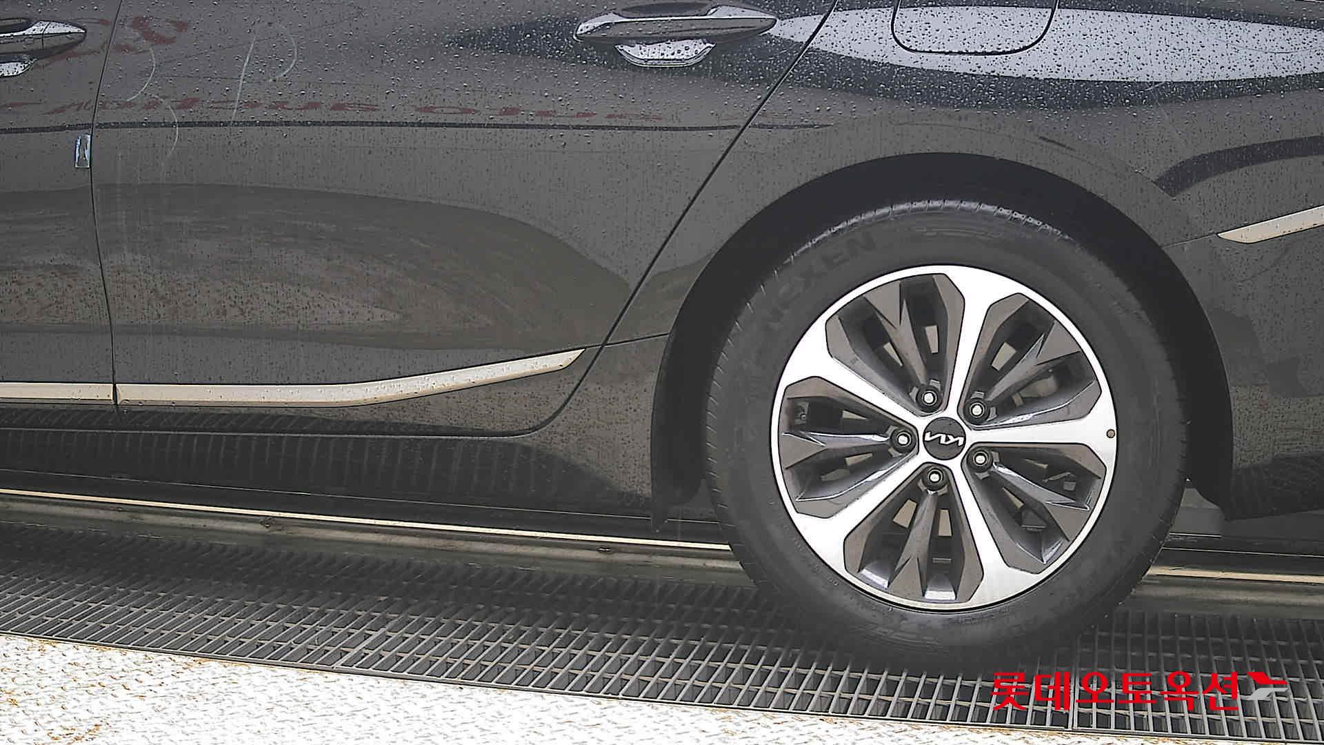 2022 - kia k8