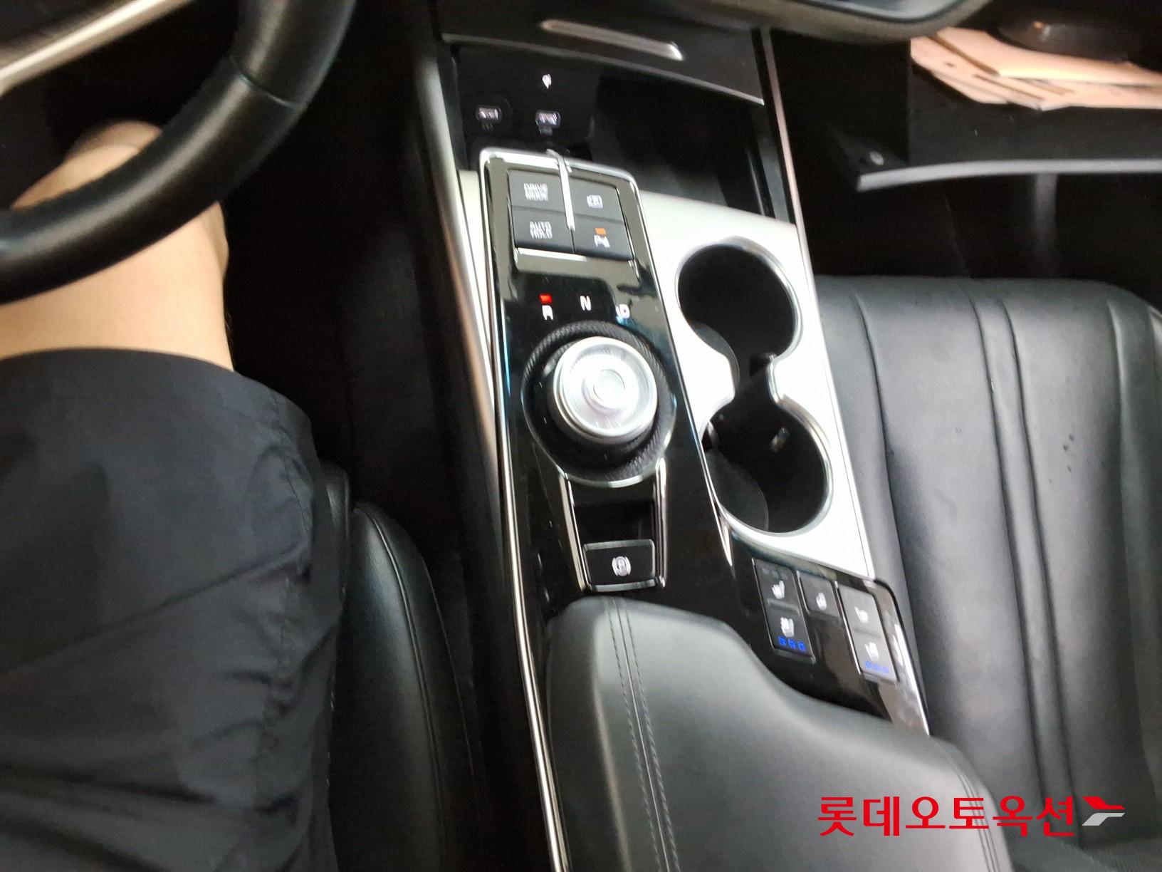 2022 - kia k8