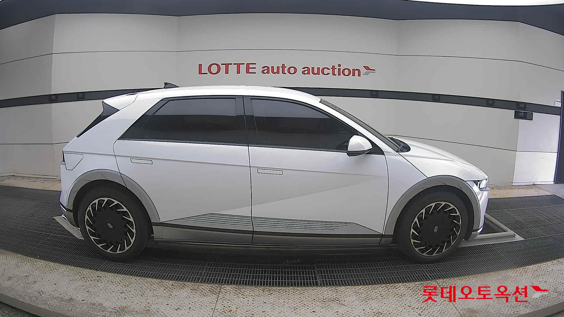 2022 - hyundai ioniq