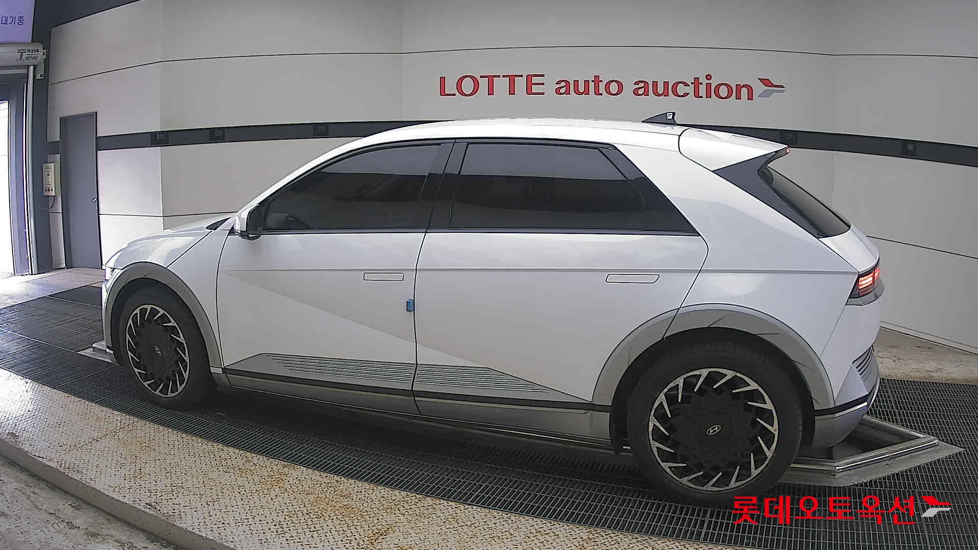 2022 - hyundai ioniq