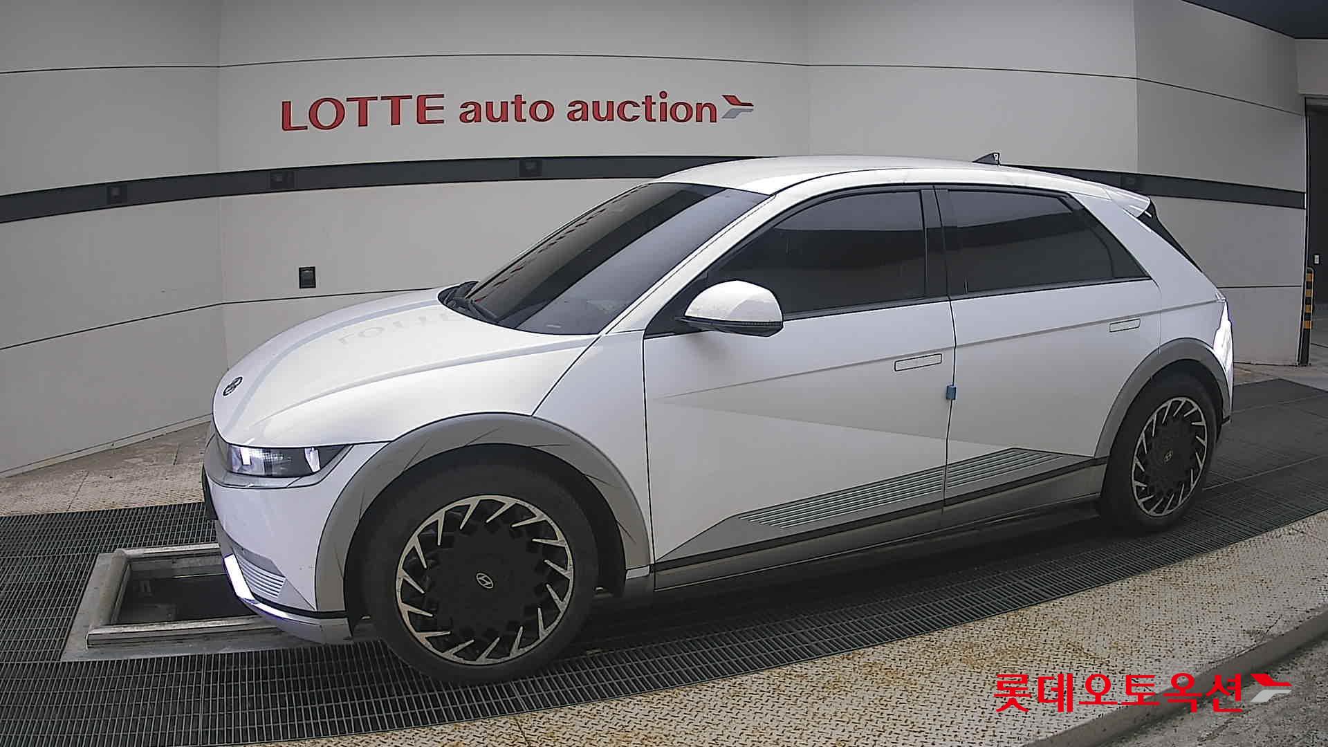 2022 - hyundai ioniq