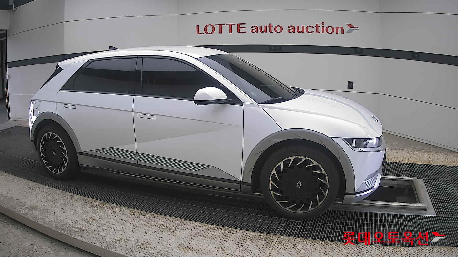 2022 - hyundai ioniq