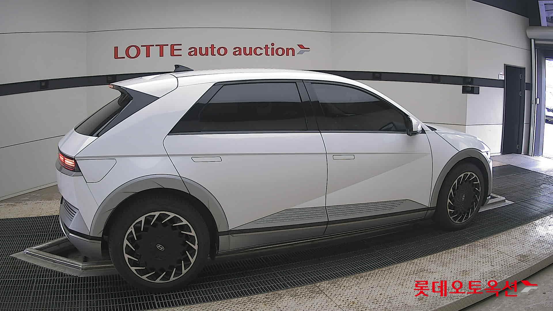 2022 - hyundai ioniq