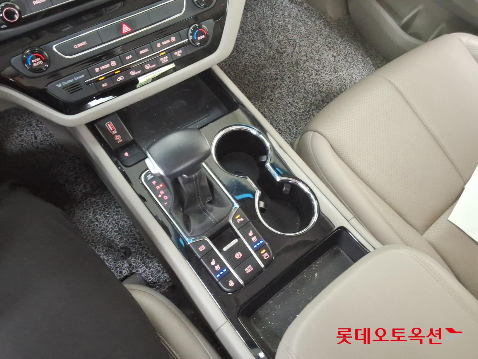 2020 - kia carnival