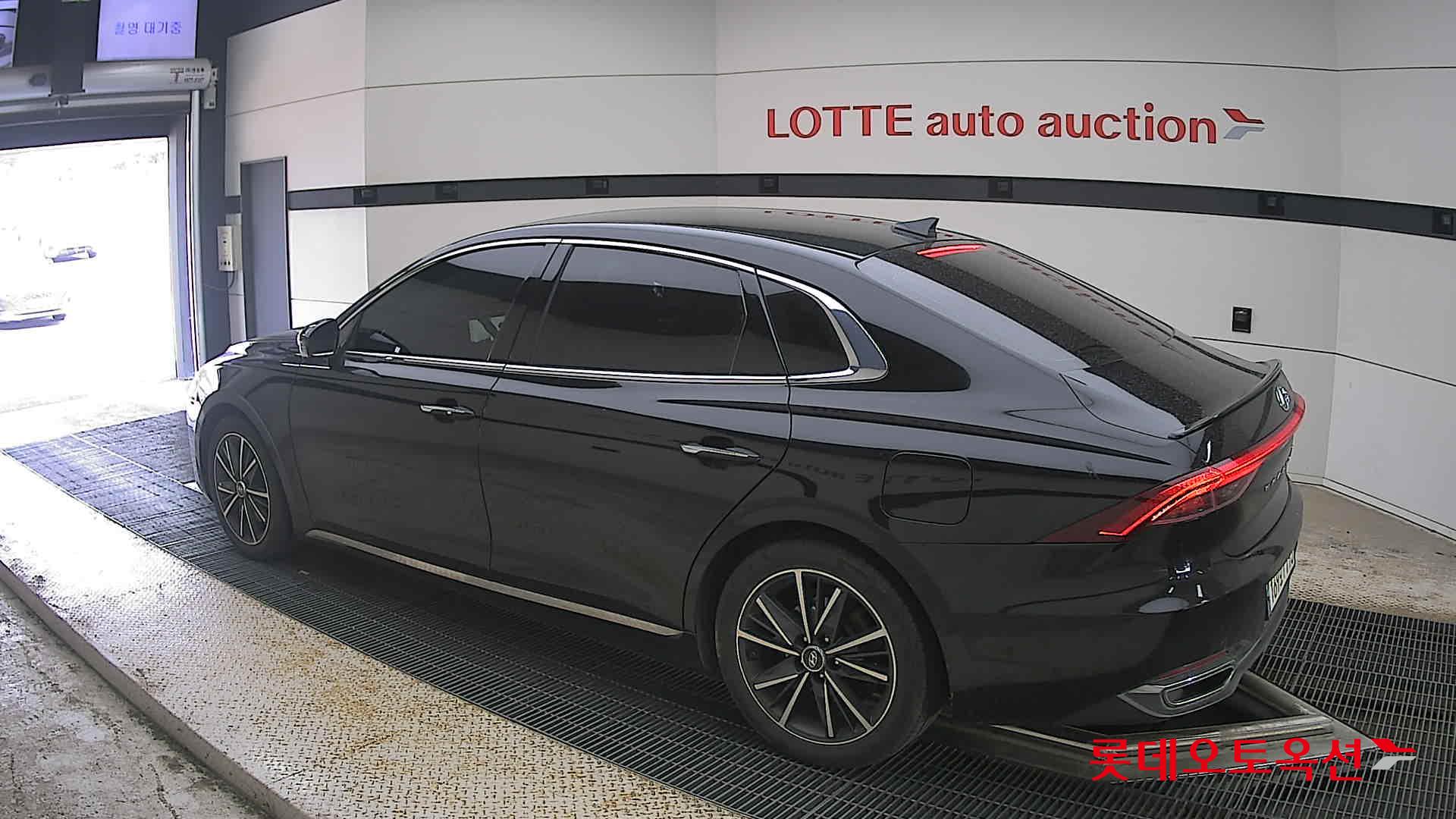 2022 - hyundai grandeur