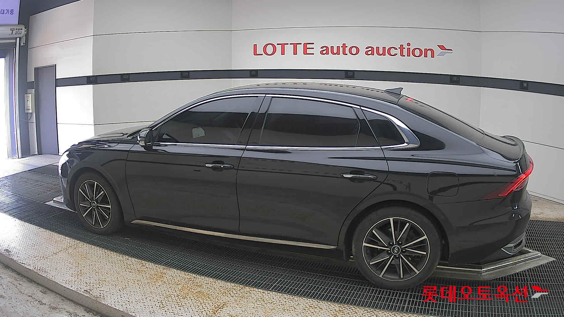 2022 - hyundai grandeur