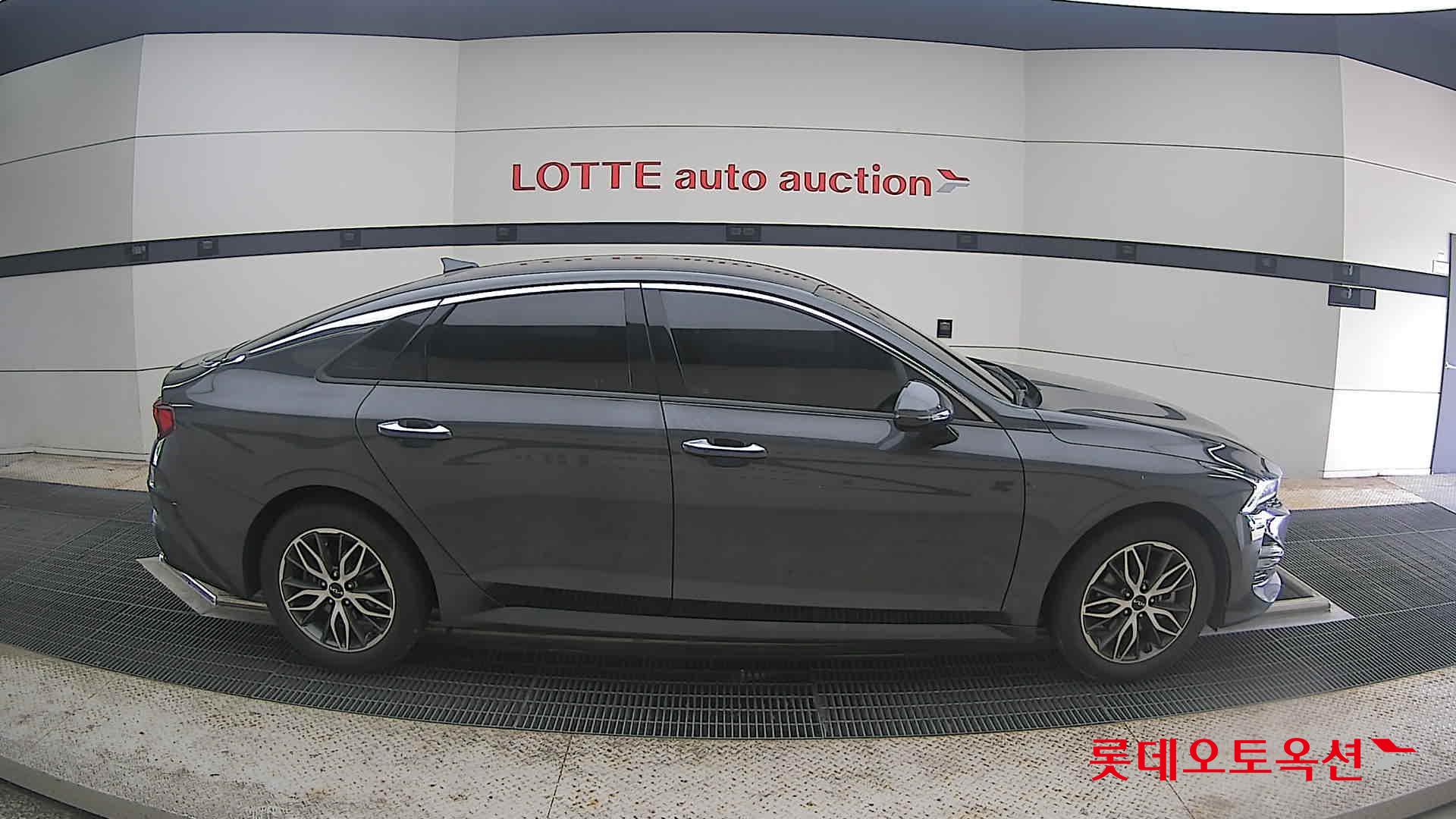 2023 - kia k5