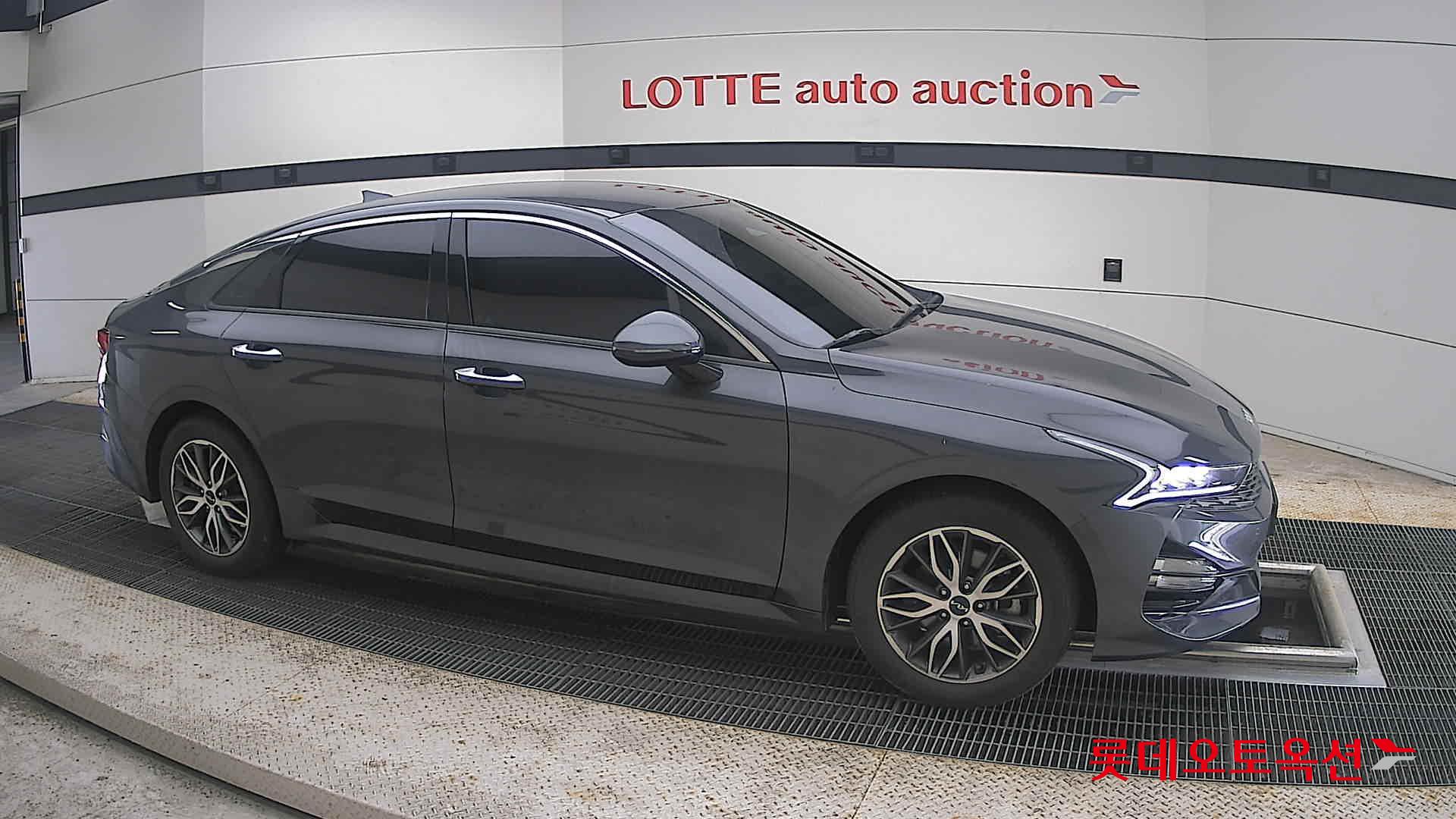 2023 - kia k5