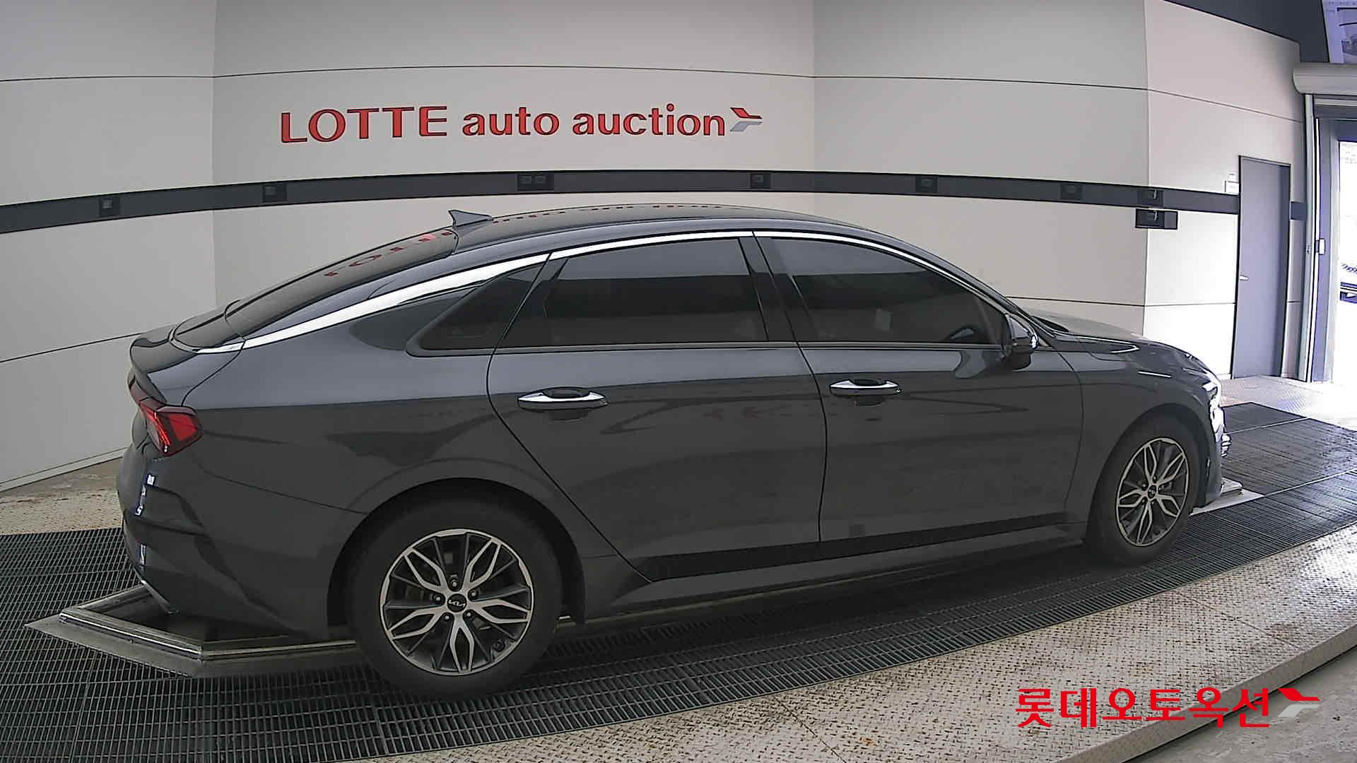 2023 - kia k5