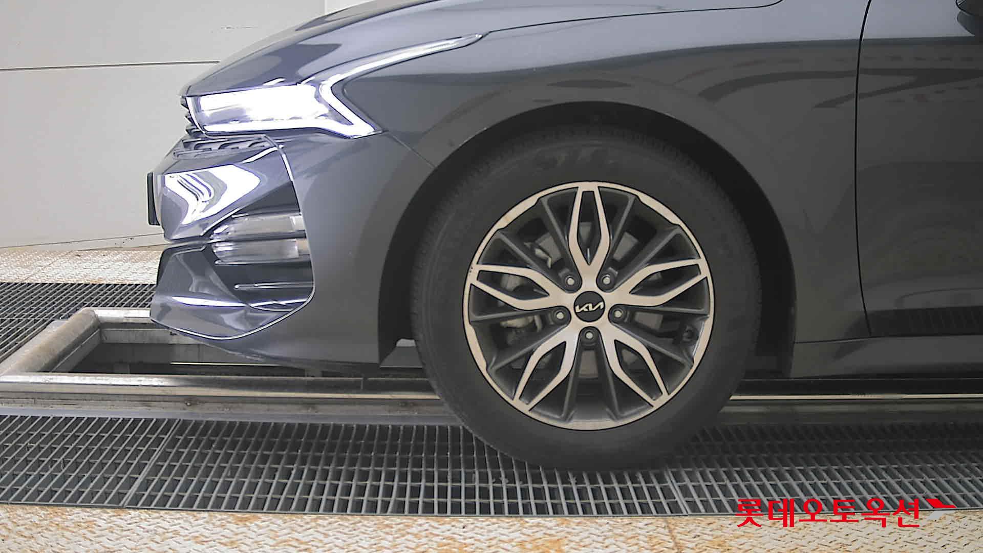 2023 - kia k5