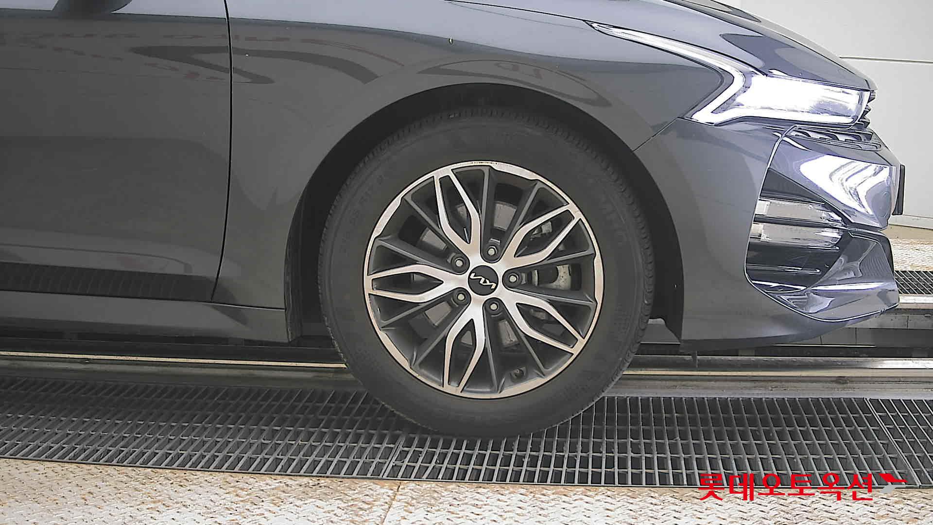 2023 - kia k5