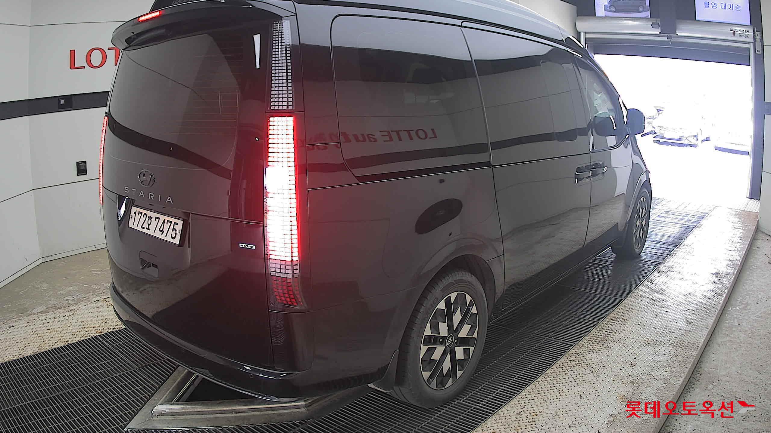 2023 - hyundai staria