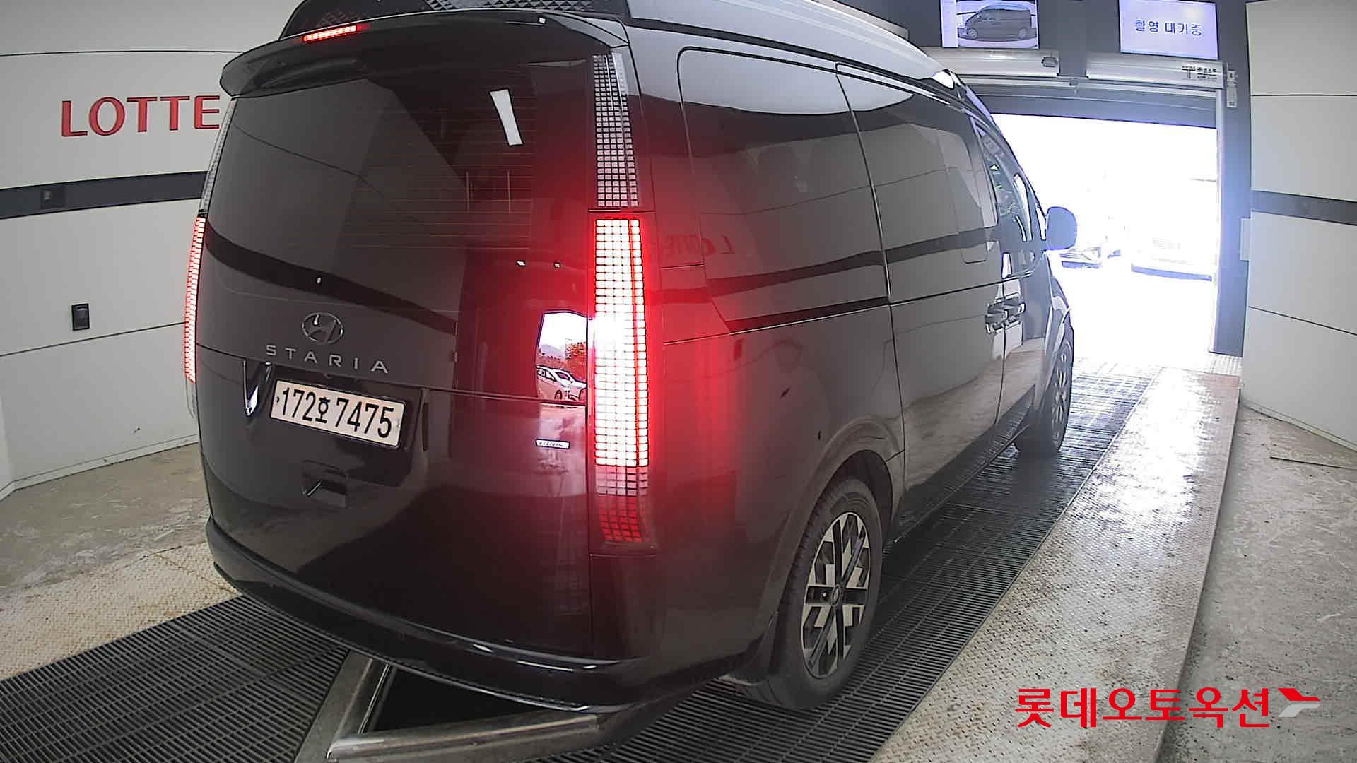2023 - hyundai staria