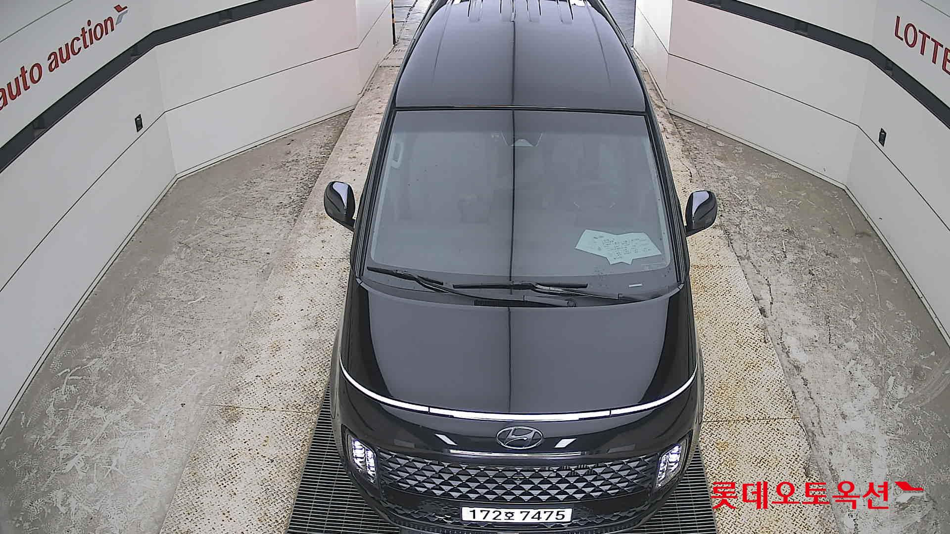 2023 - hyundai staria