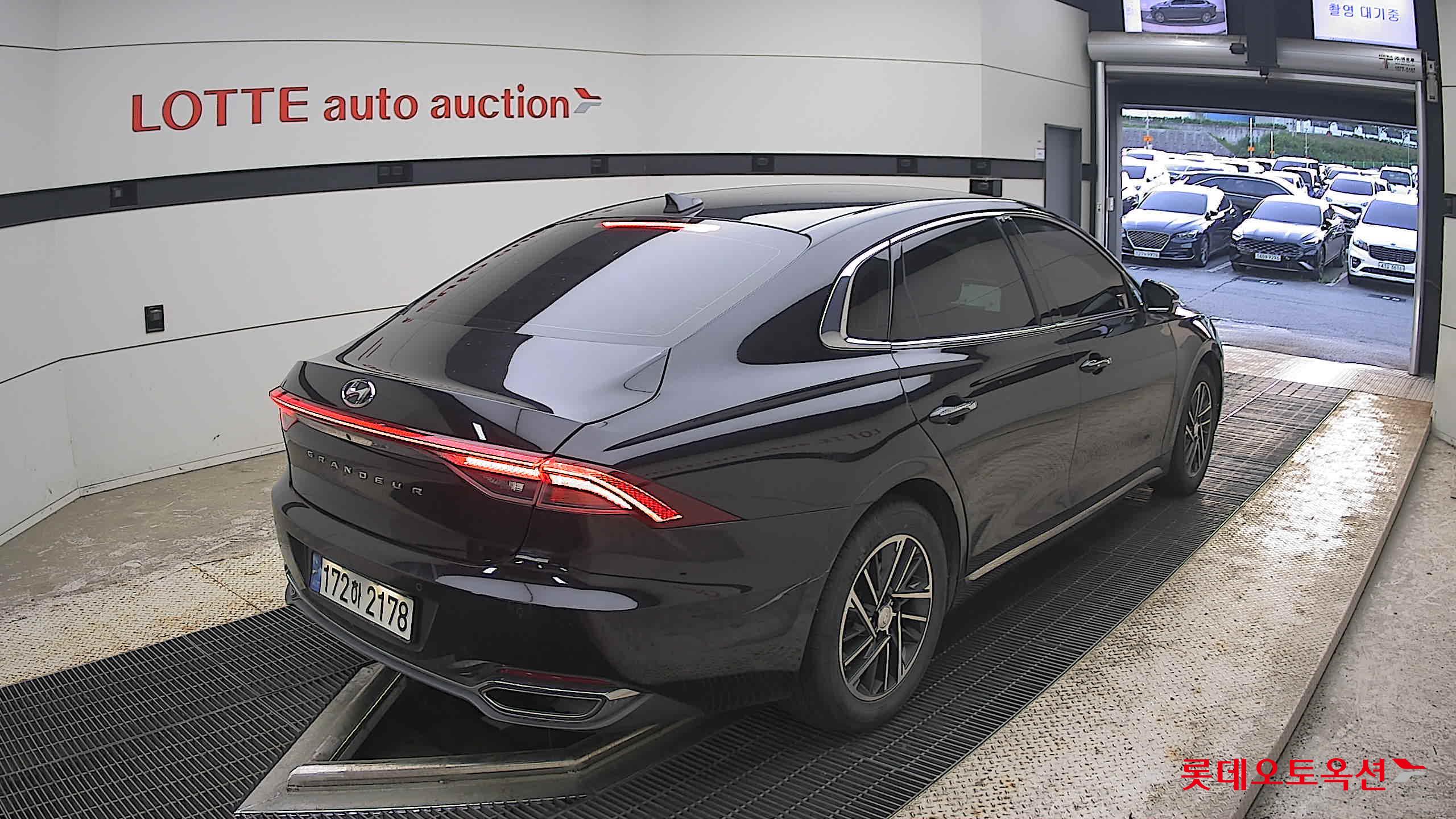 2022 - hyundai grandeur