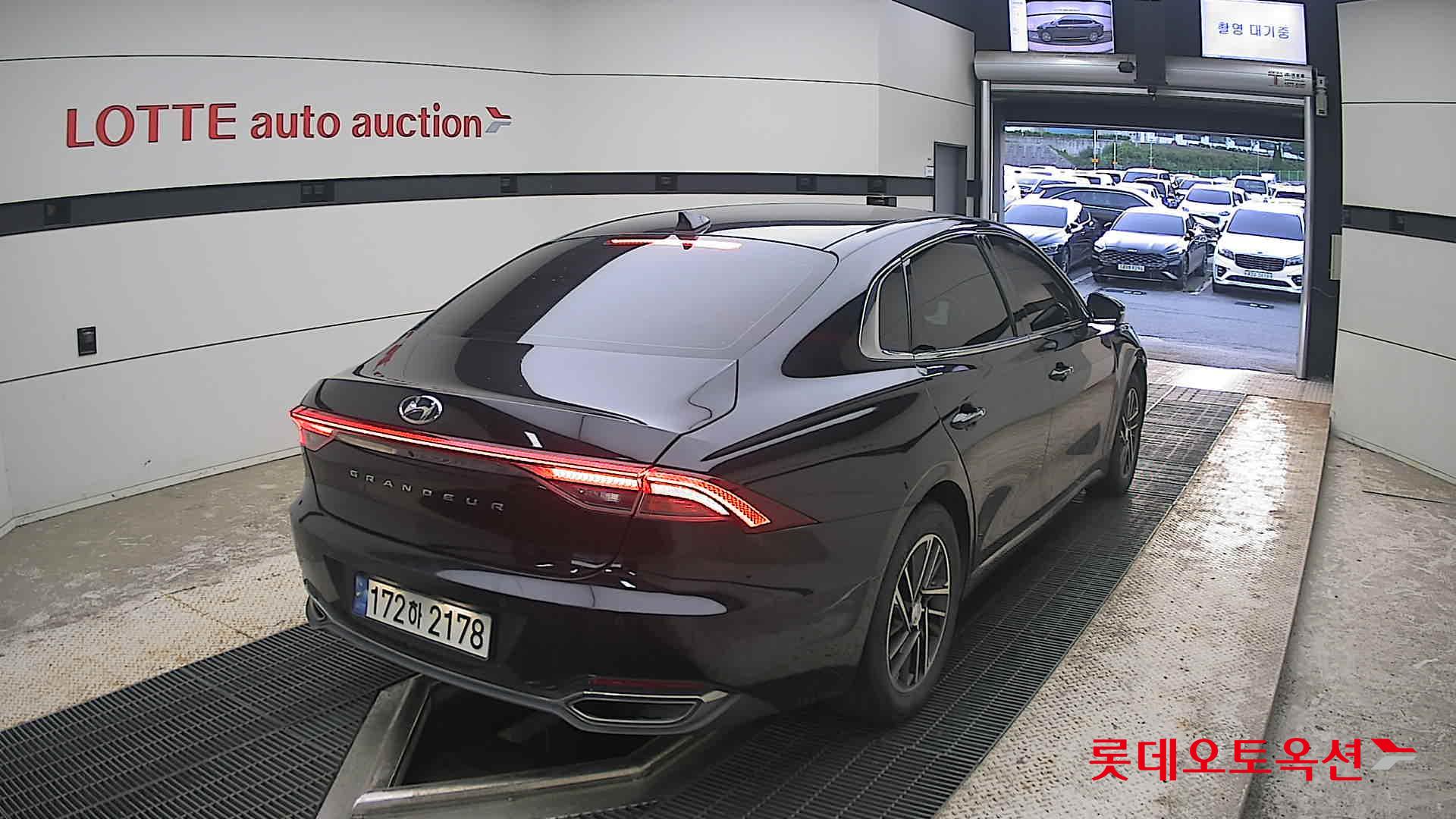 2022 - hyundai grandeur