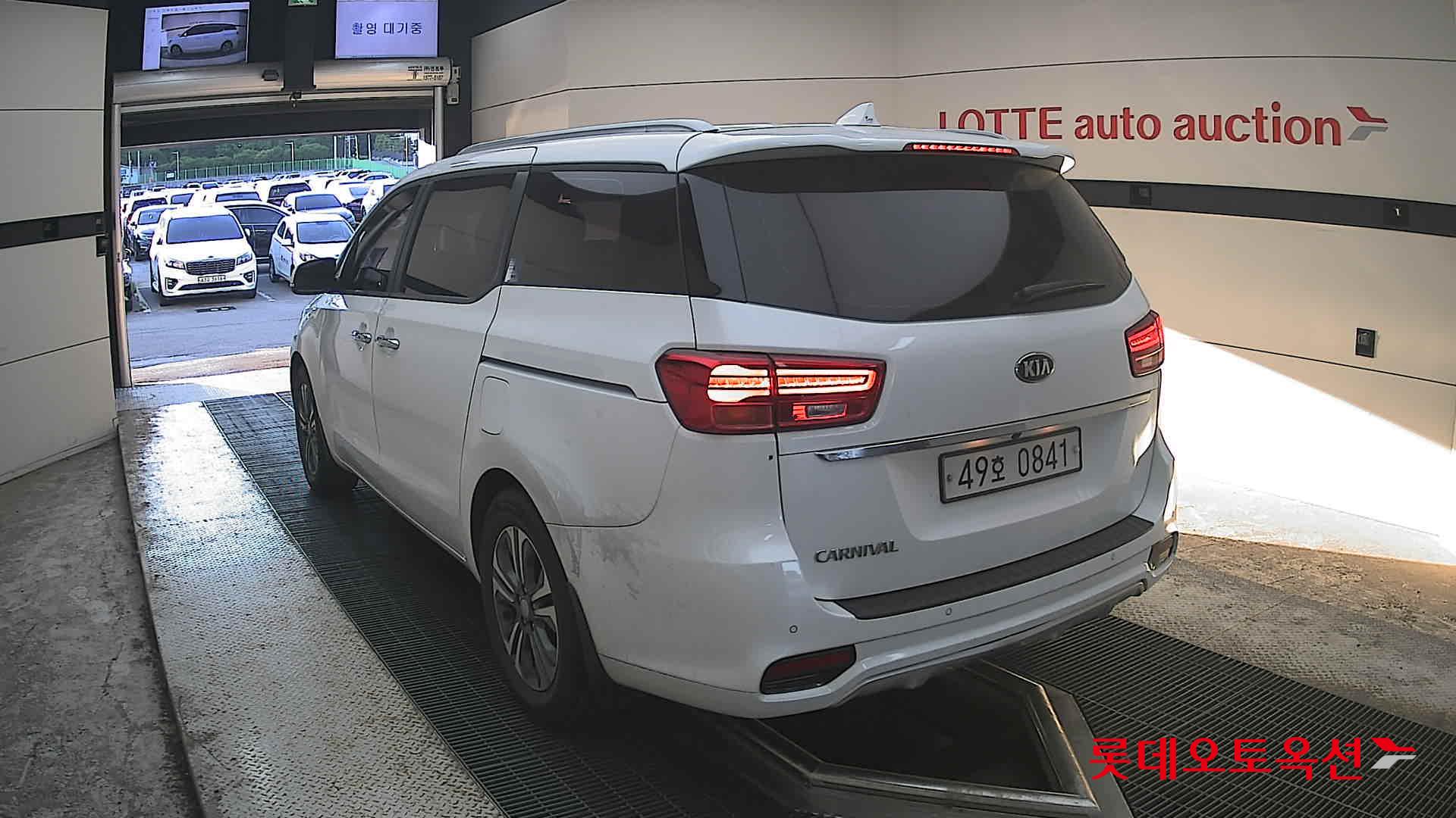 2019 - kia carnival