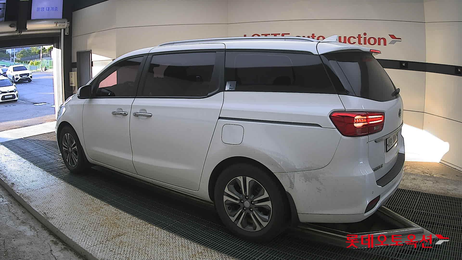 2019 - kia carnival