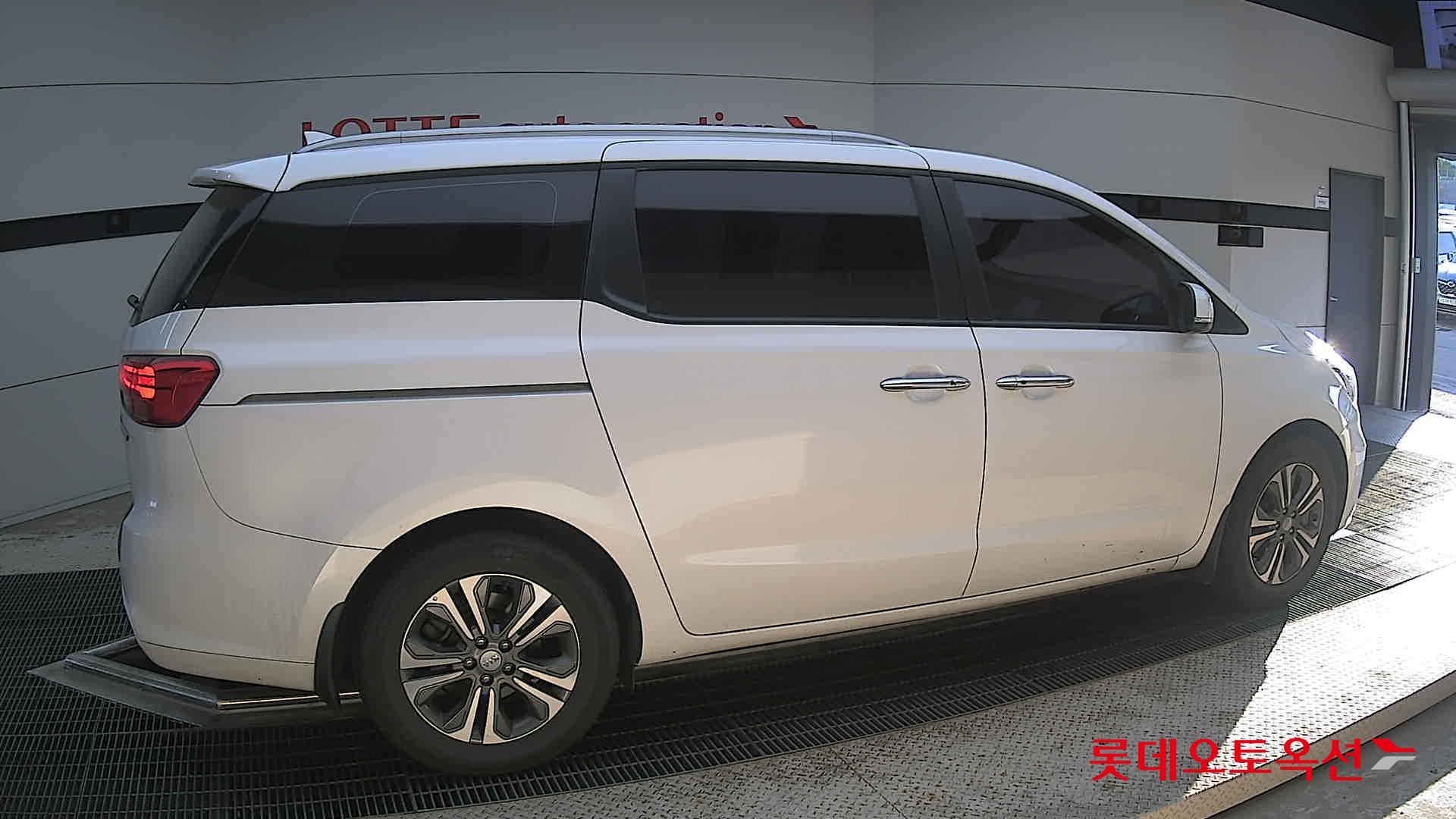 2019 - kia carnival