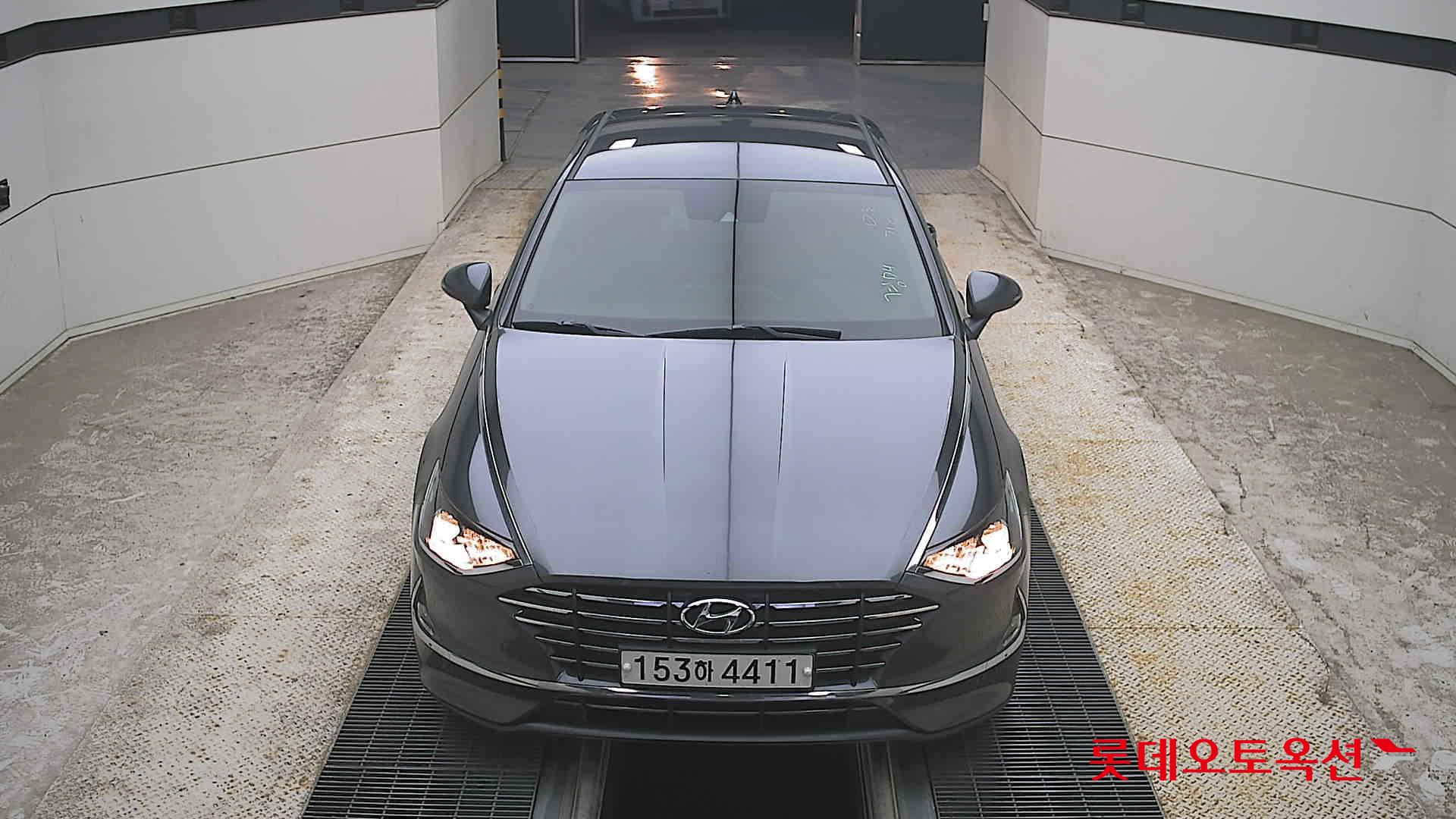 SONATA DN8 ()