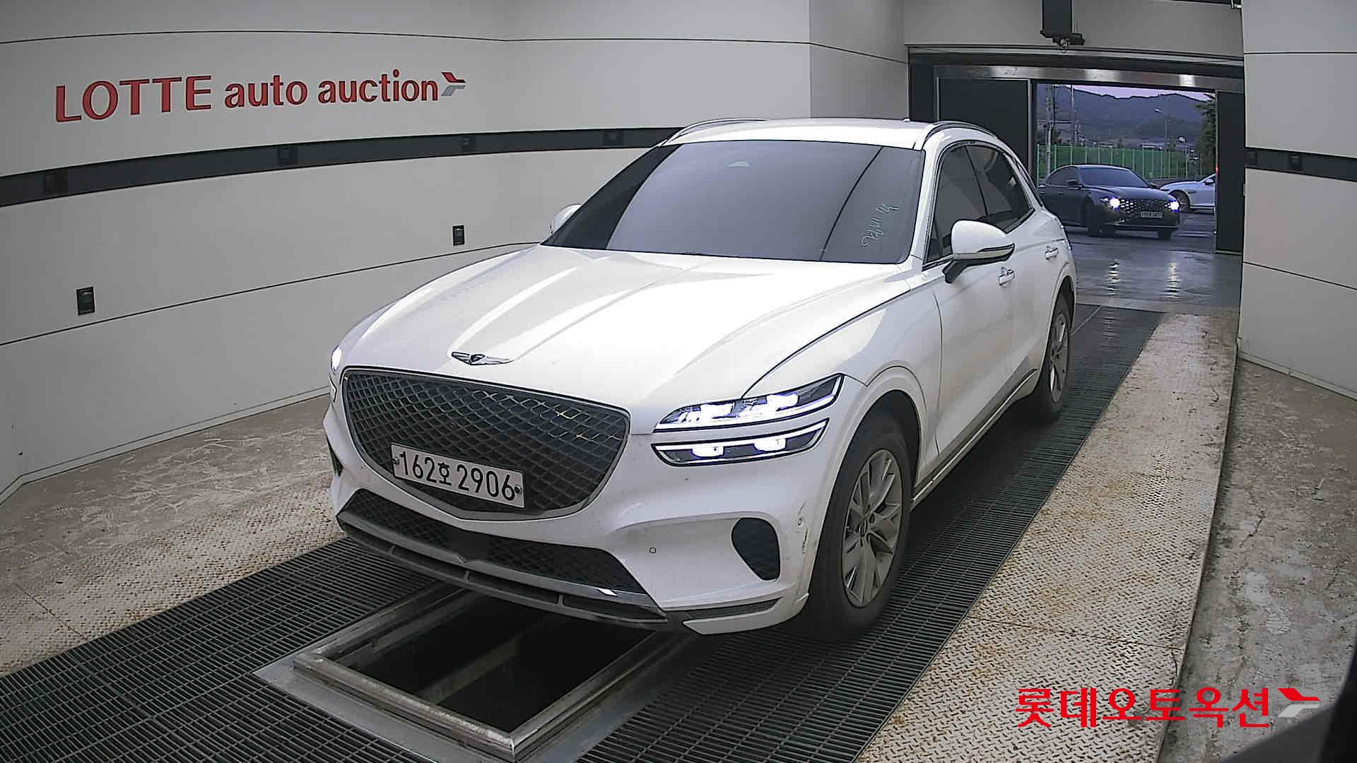 2021 - genesis gv70