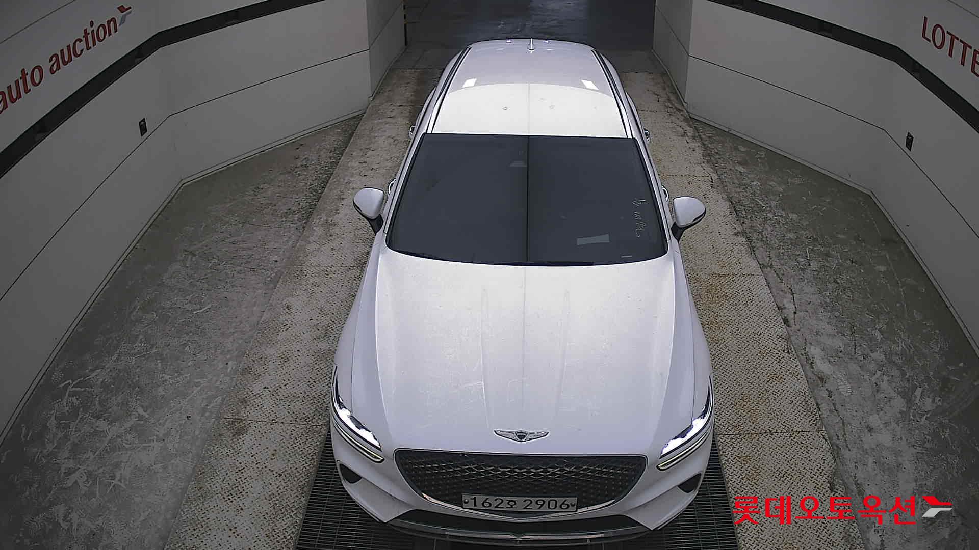 2021 - genesis gv70