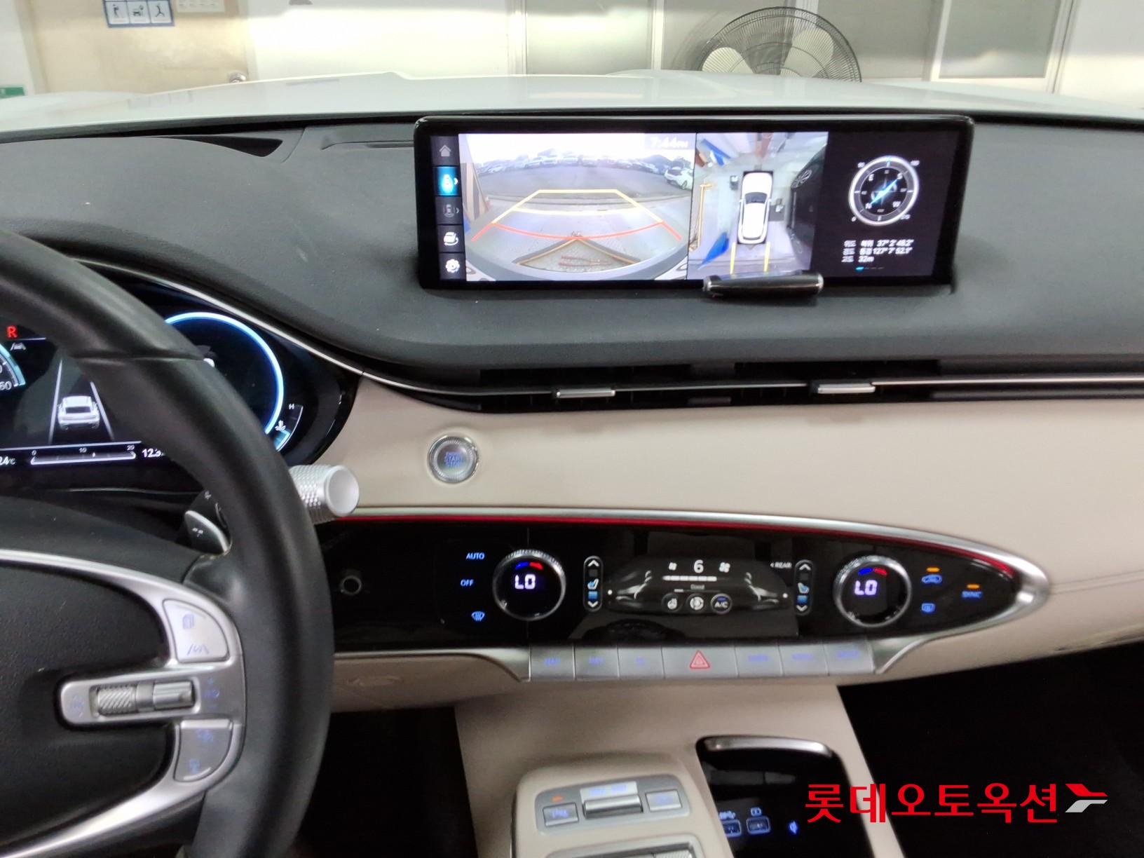 2021 - genesis gv70
