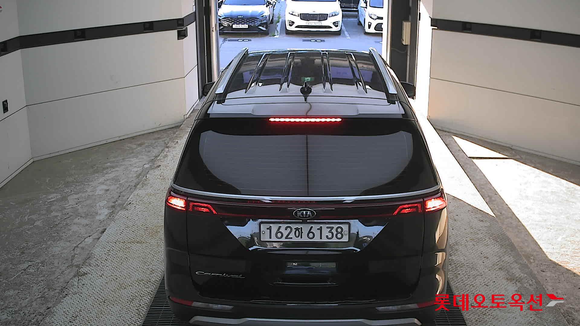 2021 - kia carnival
