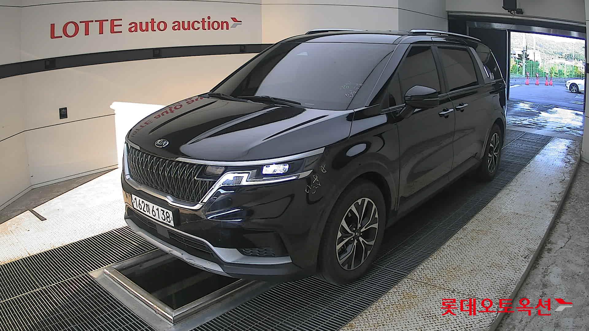 2021 - kia carnival