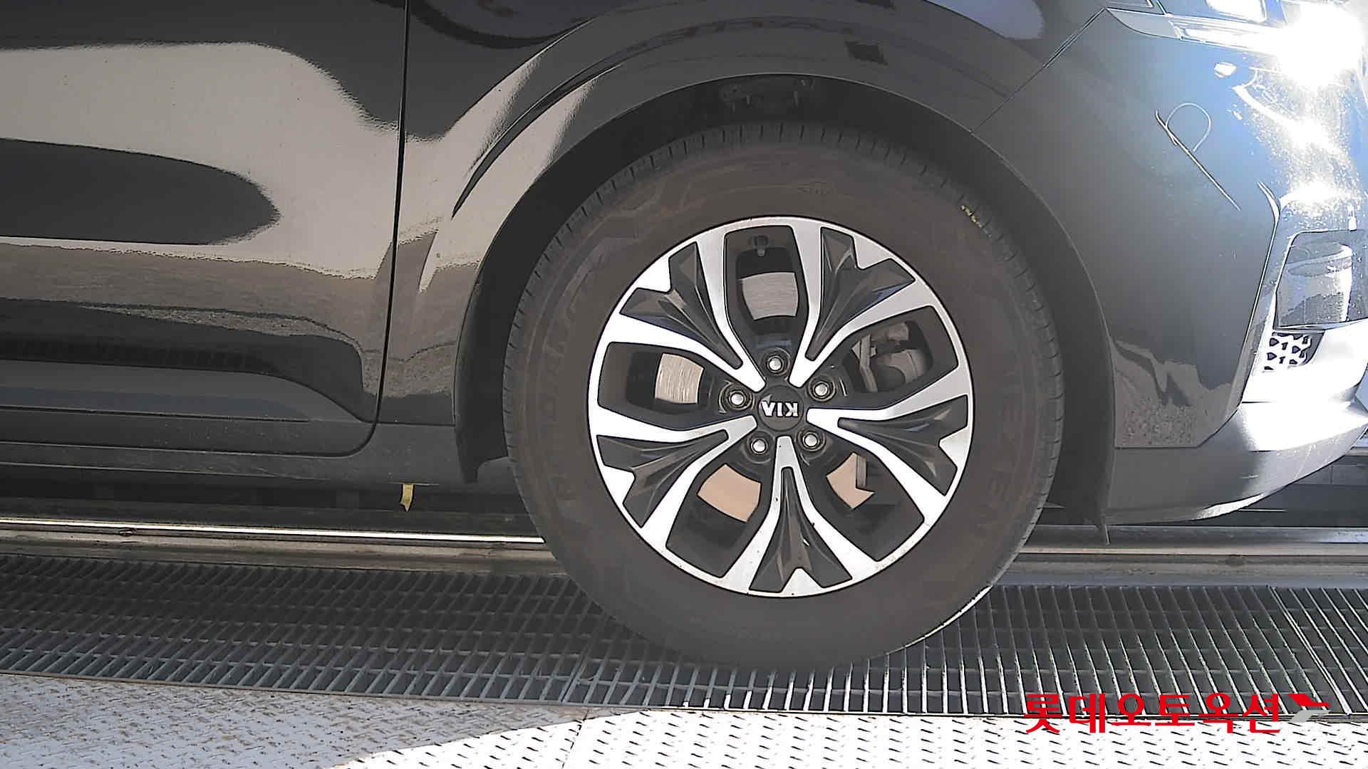 2021 - kia carnival