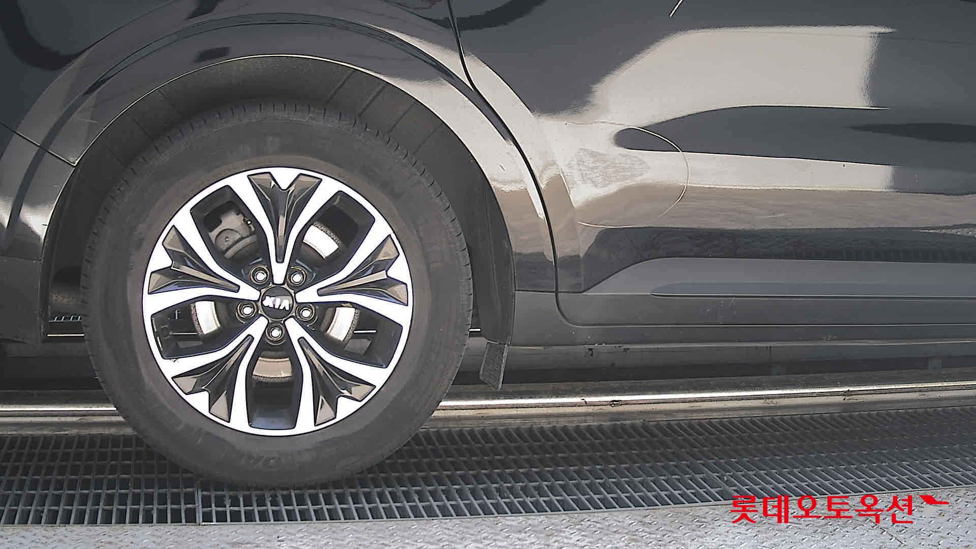 2021 - kia carnival