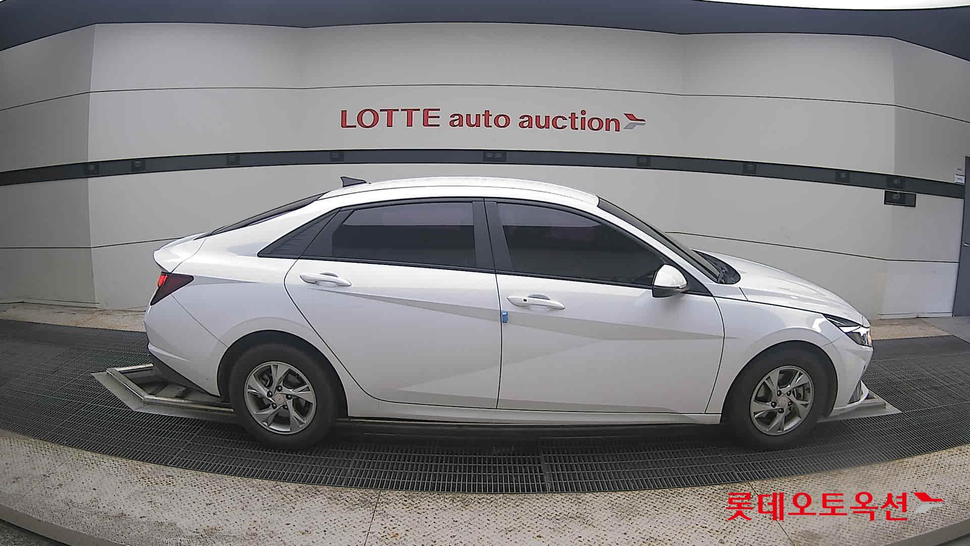 2021 - hyundai avante