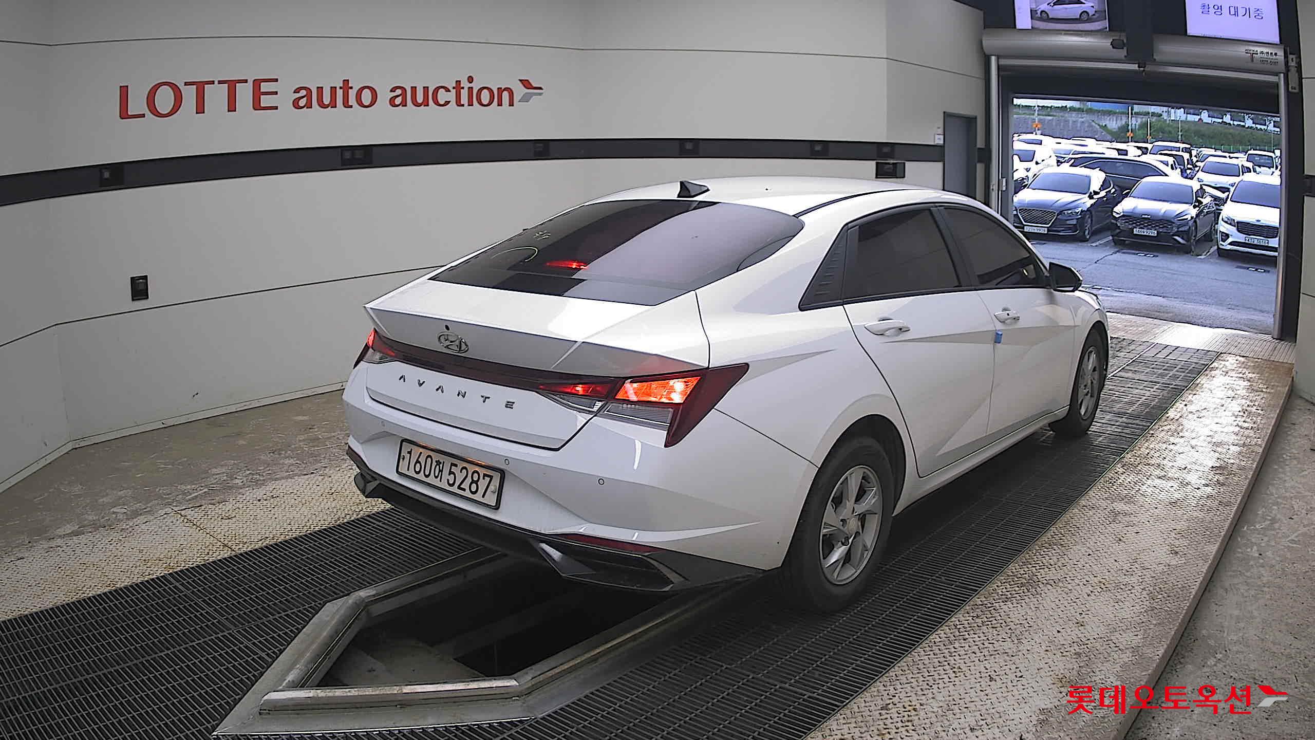 2021 - hyundai avante