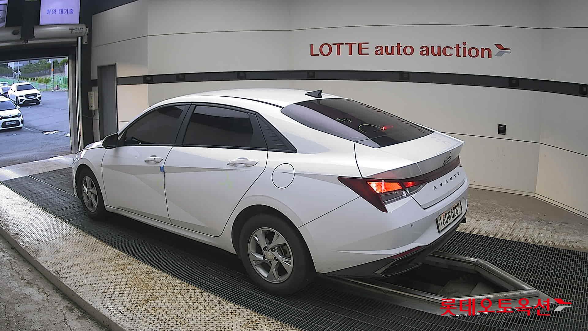 2021 - hyundai avante