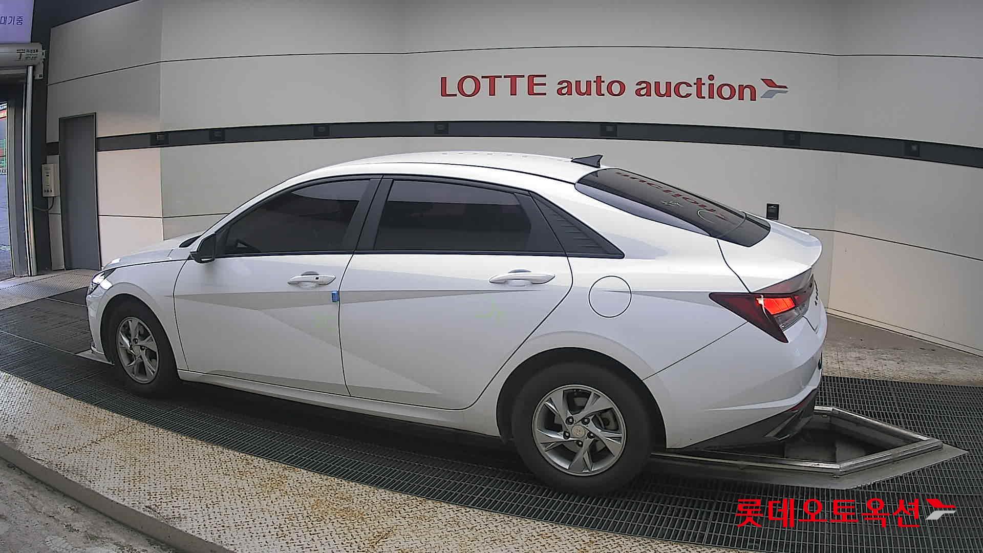 2021 - hyundai avante
