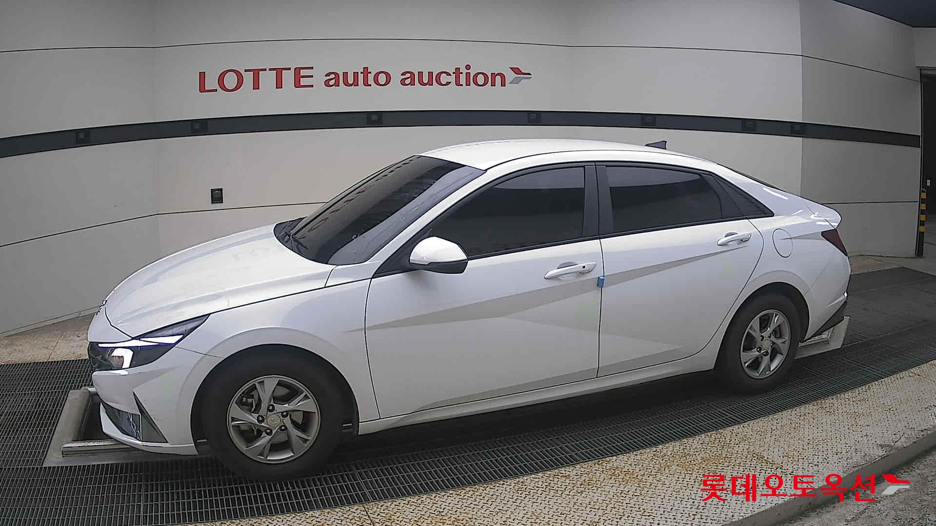 2021 - hyundai avante