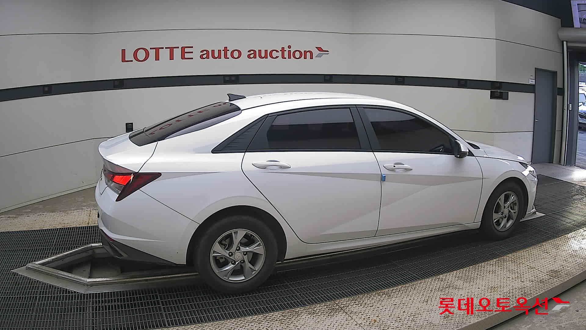 2021 - hyundai avante