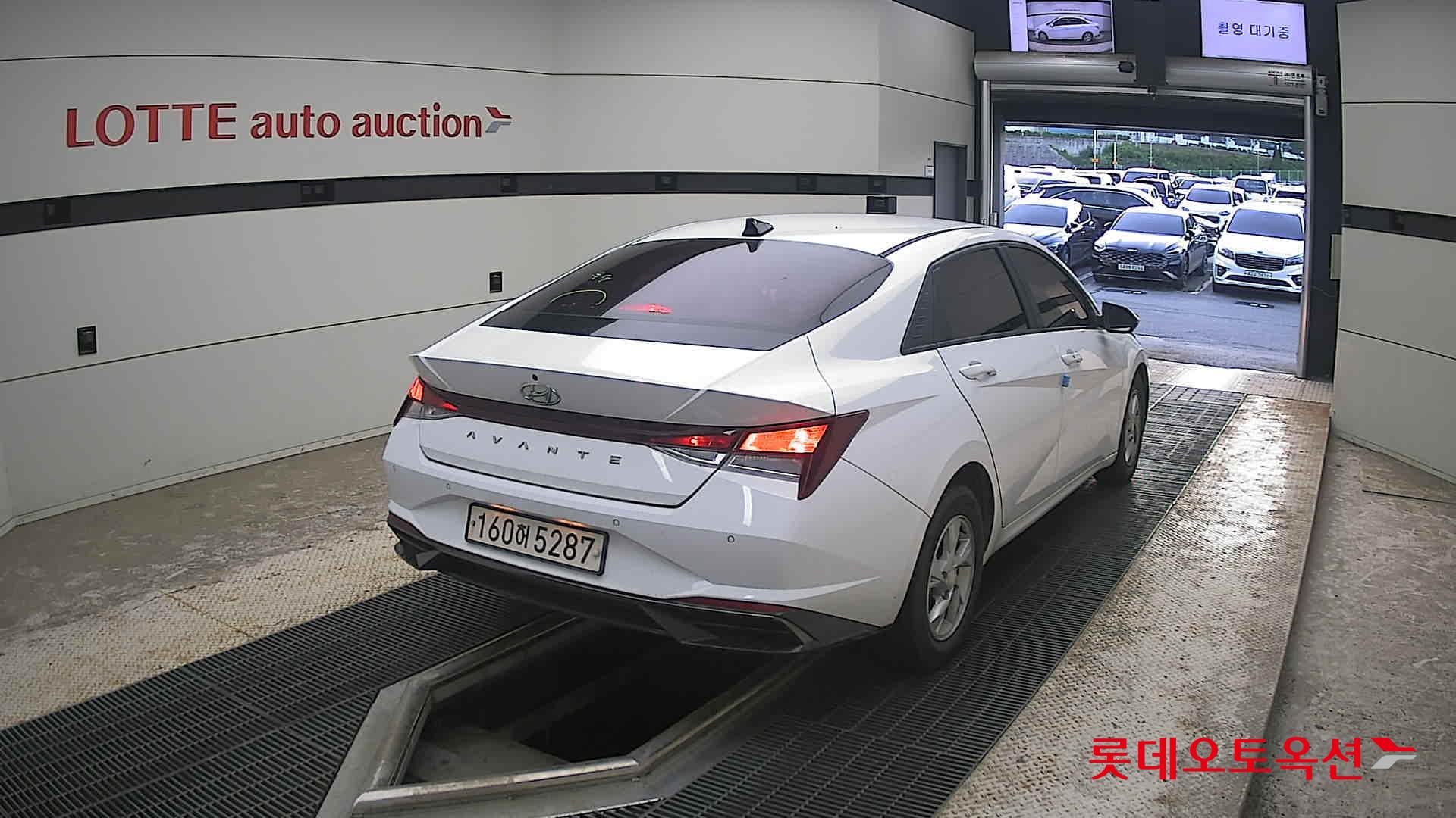 2021 - hyundai avante